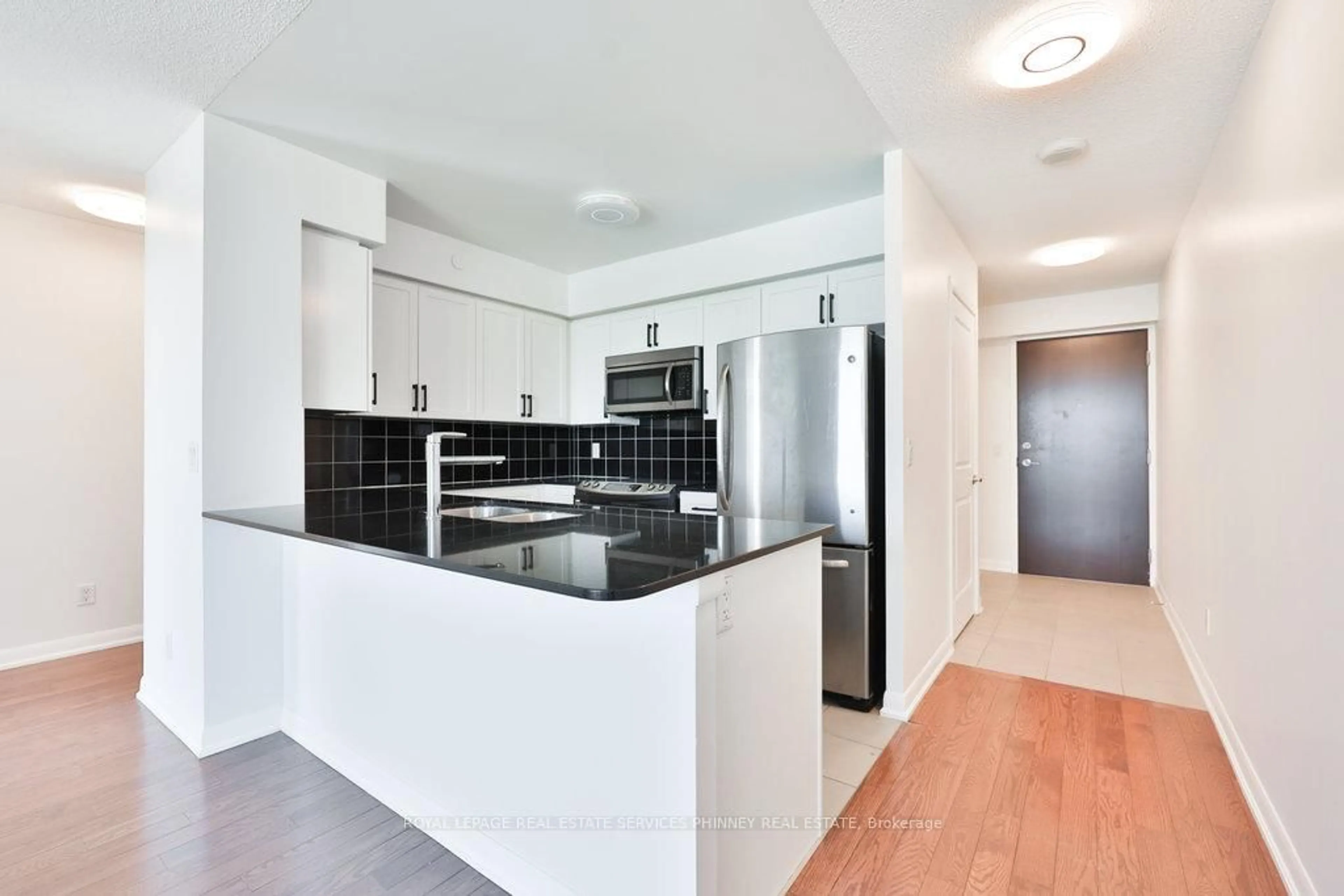 Open concept kitchen, ceramic/tile floor for 205 Sherway Gardens Rd #1008, Toronto Ontario M9C 0A4