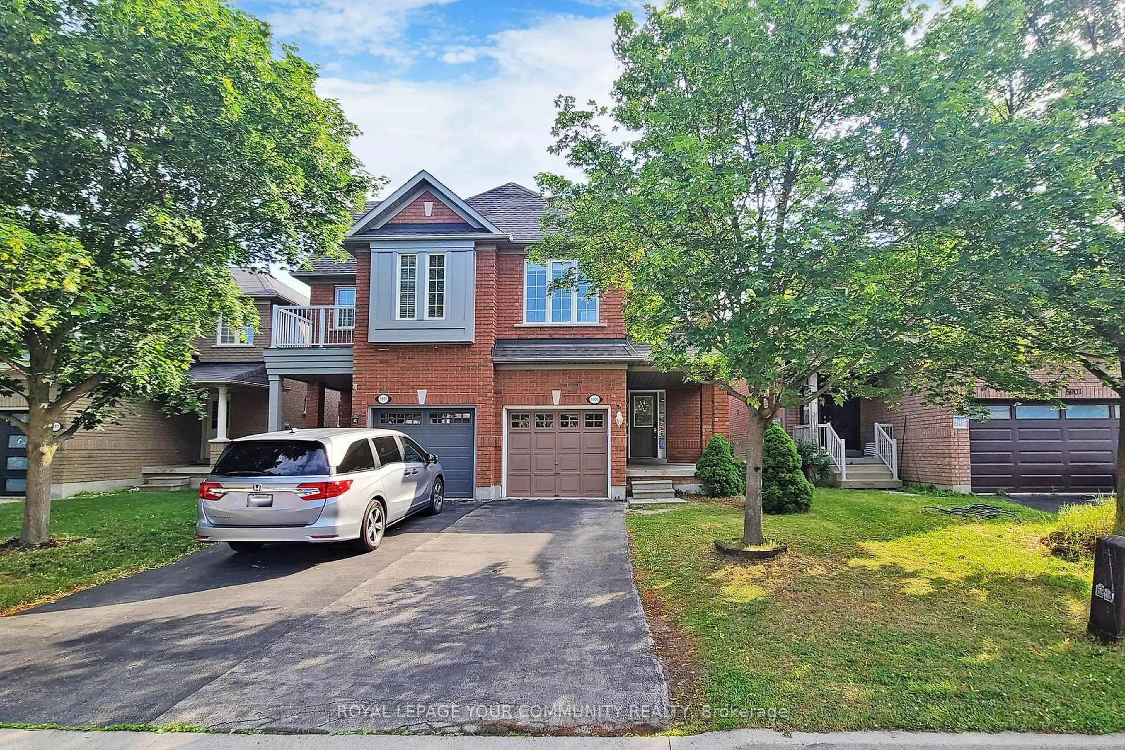 Home with brick exterior material, street for 5905 Algarve Dr, Mississauga Ontario L5M 6R7