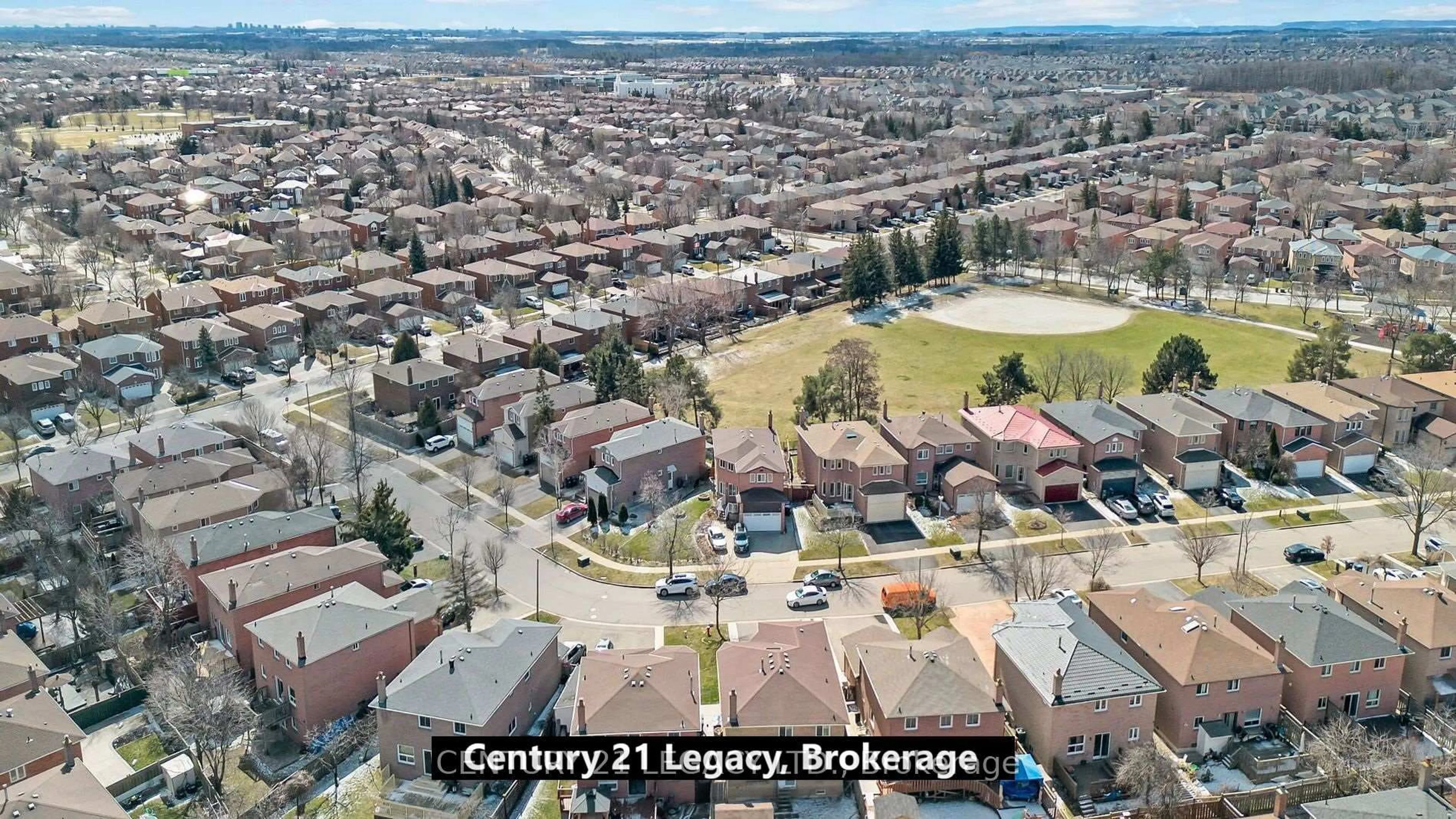 A pic from outside/outdoor area/front of a property/back of a property/a pic from drone, street for 19 Kirk Dr, Brampton Ontario L6X 4C6