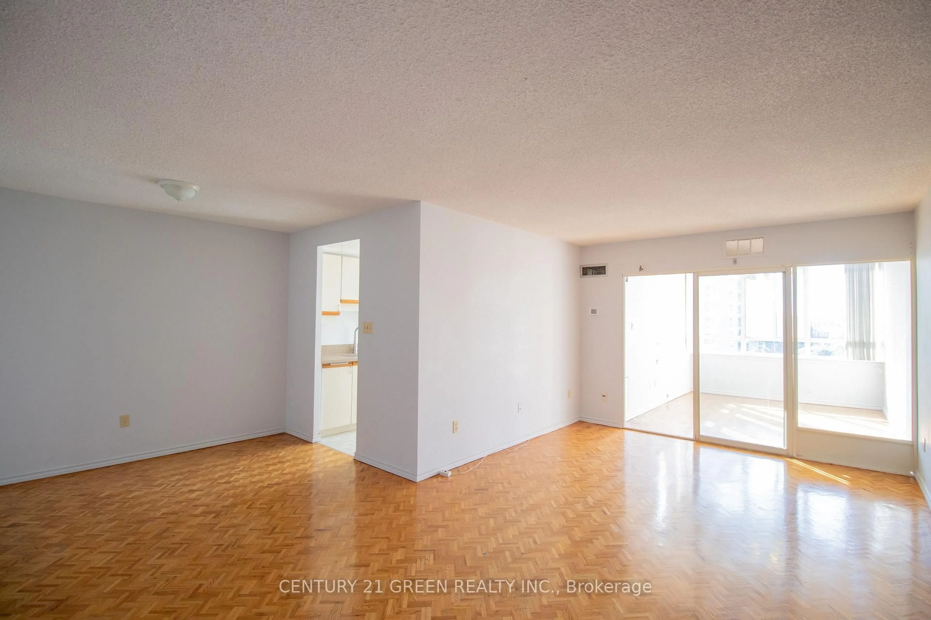 A pic of a room for 5 Lisa St #706, Brampton Ontario L6T 4T4