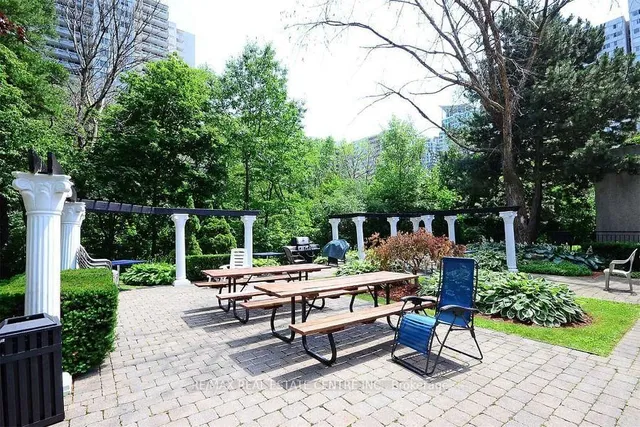 Primary image of 3695 Kaneff Cres Unit 211
