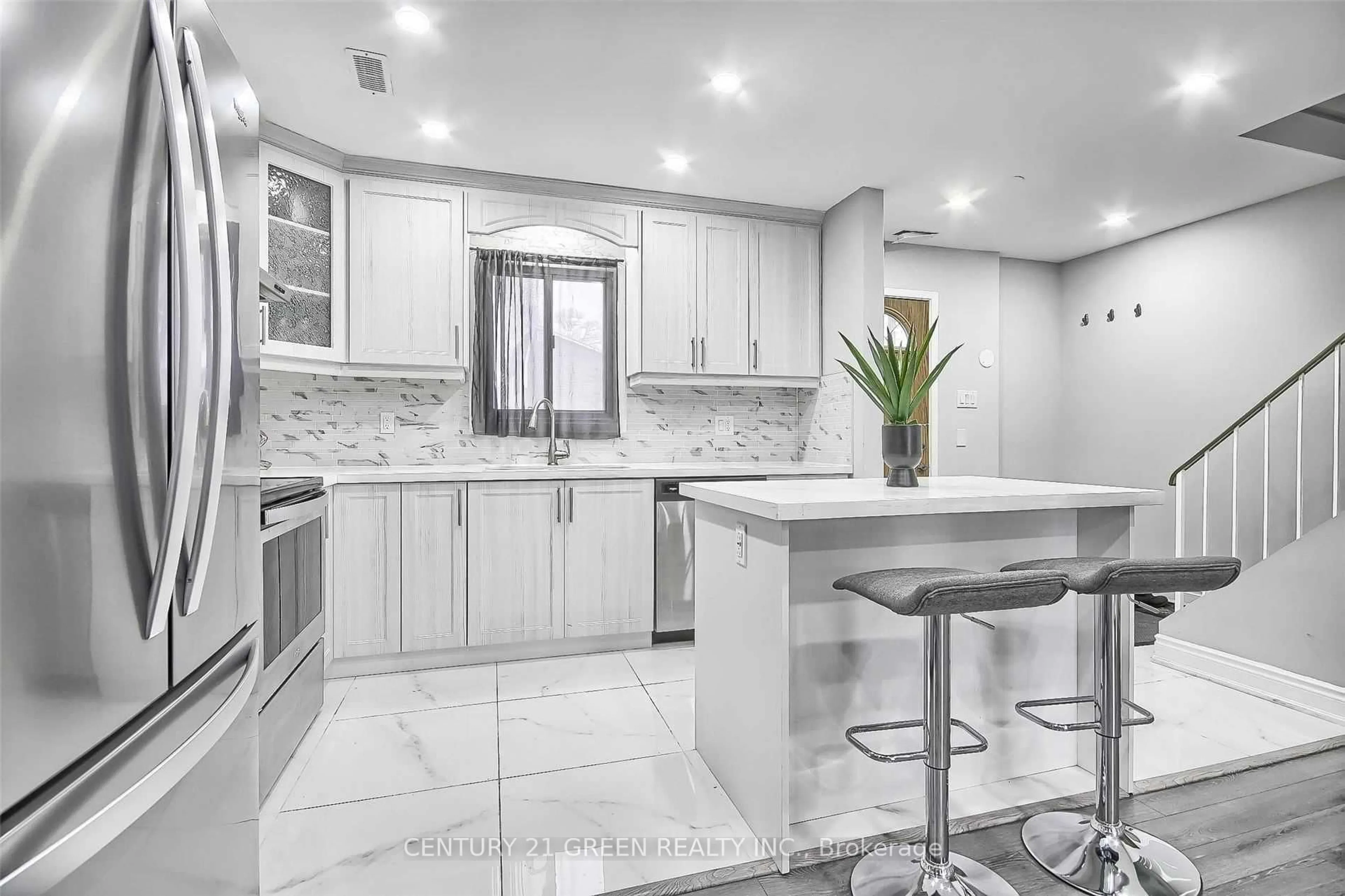 Contemporary kitchen, ceramic/tile floor for 23 Hector Crt, Brampton Ontario L6S 1P1