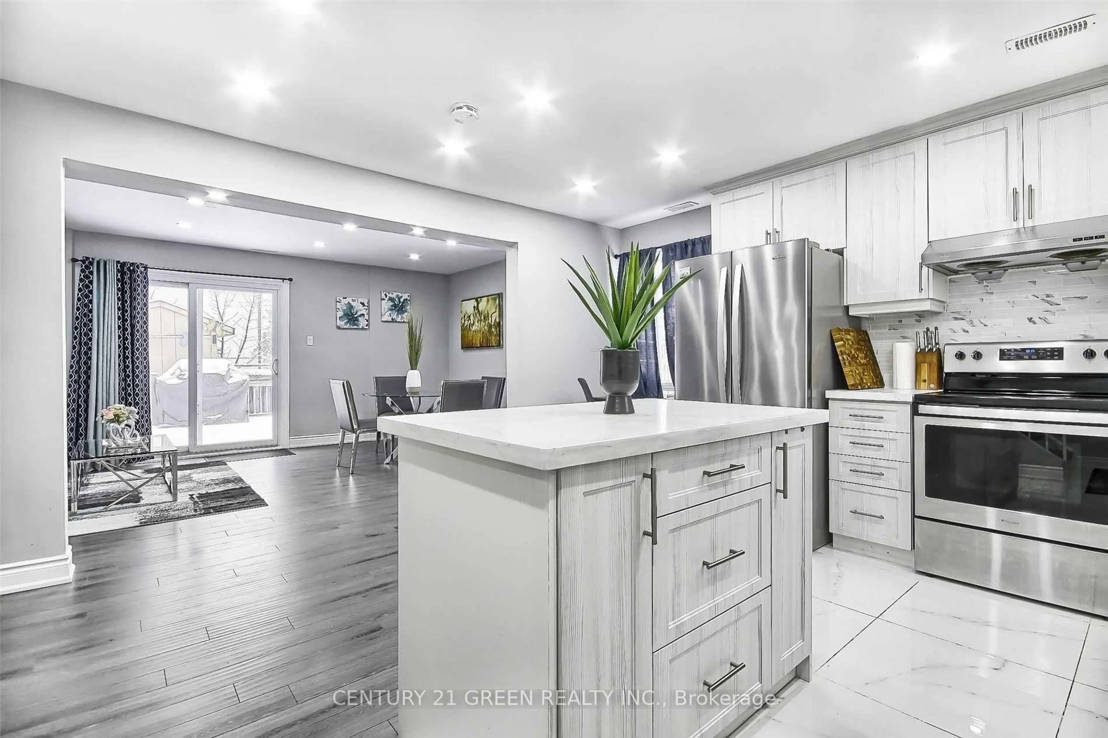 Contemporary kitchen, ceramic/tile floor for 23 Hector Crt, Brampton Ontario L6S 1P1