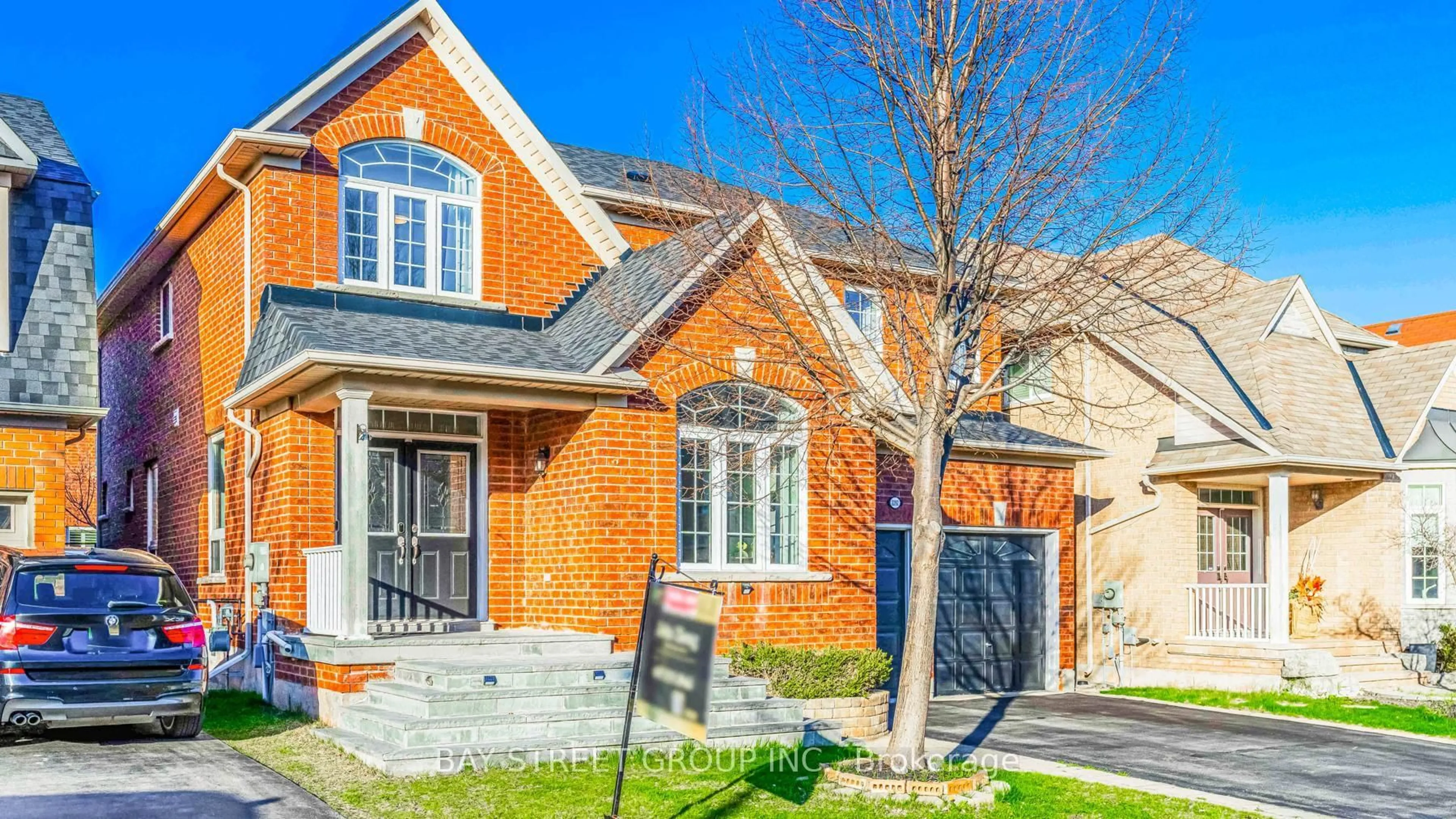 Home with brick exterior material, street for 2292 Blue Oak Circ, Oakville Ontario L6M 5J4