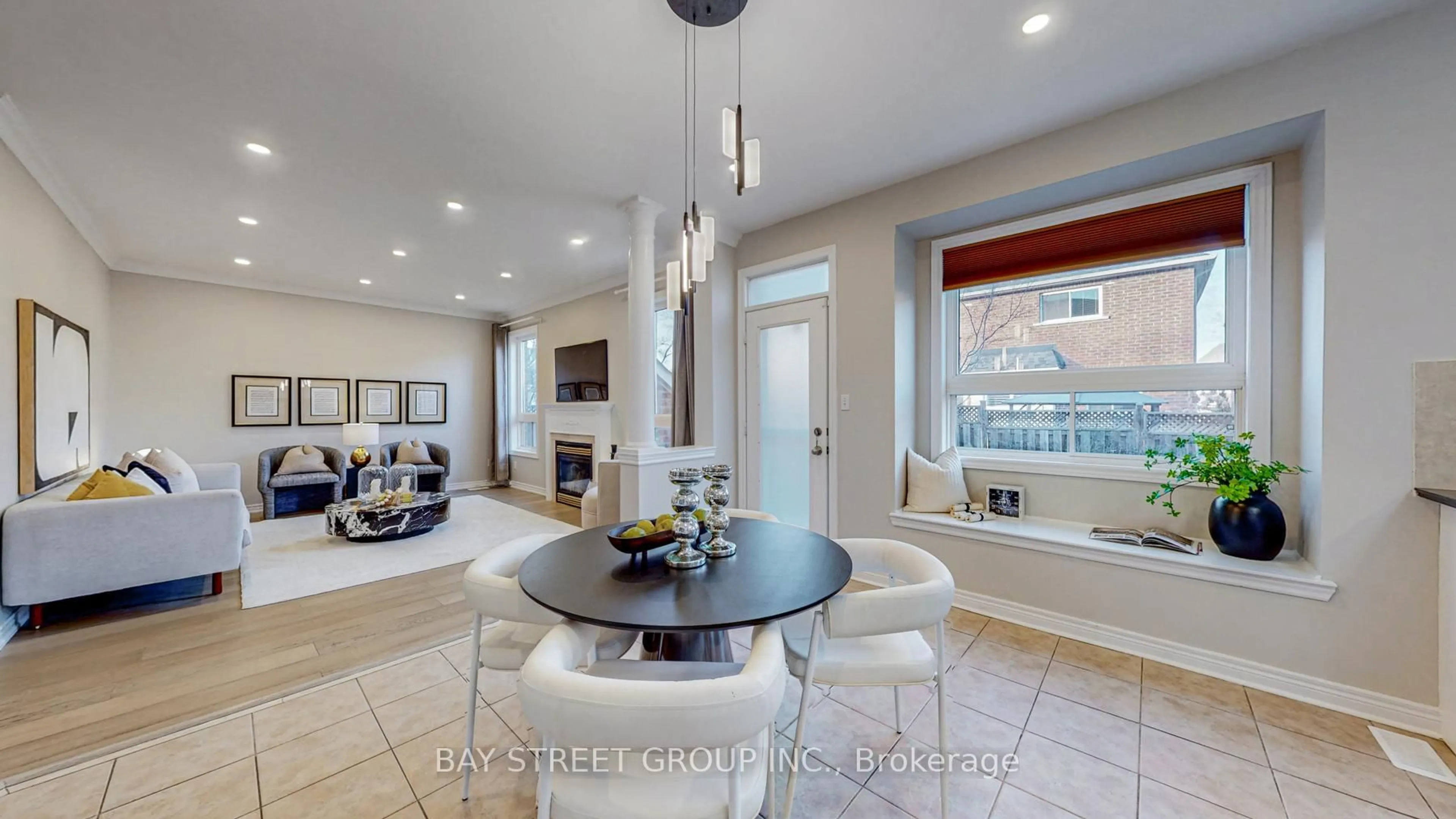 Unknown for 2292 Blue Oak Circ, Oakville Ontario L6M 5J4