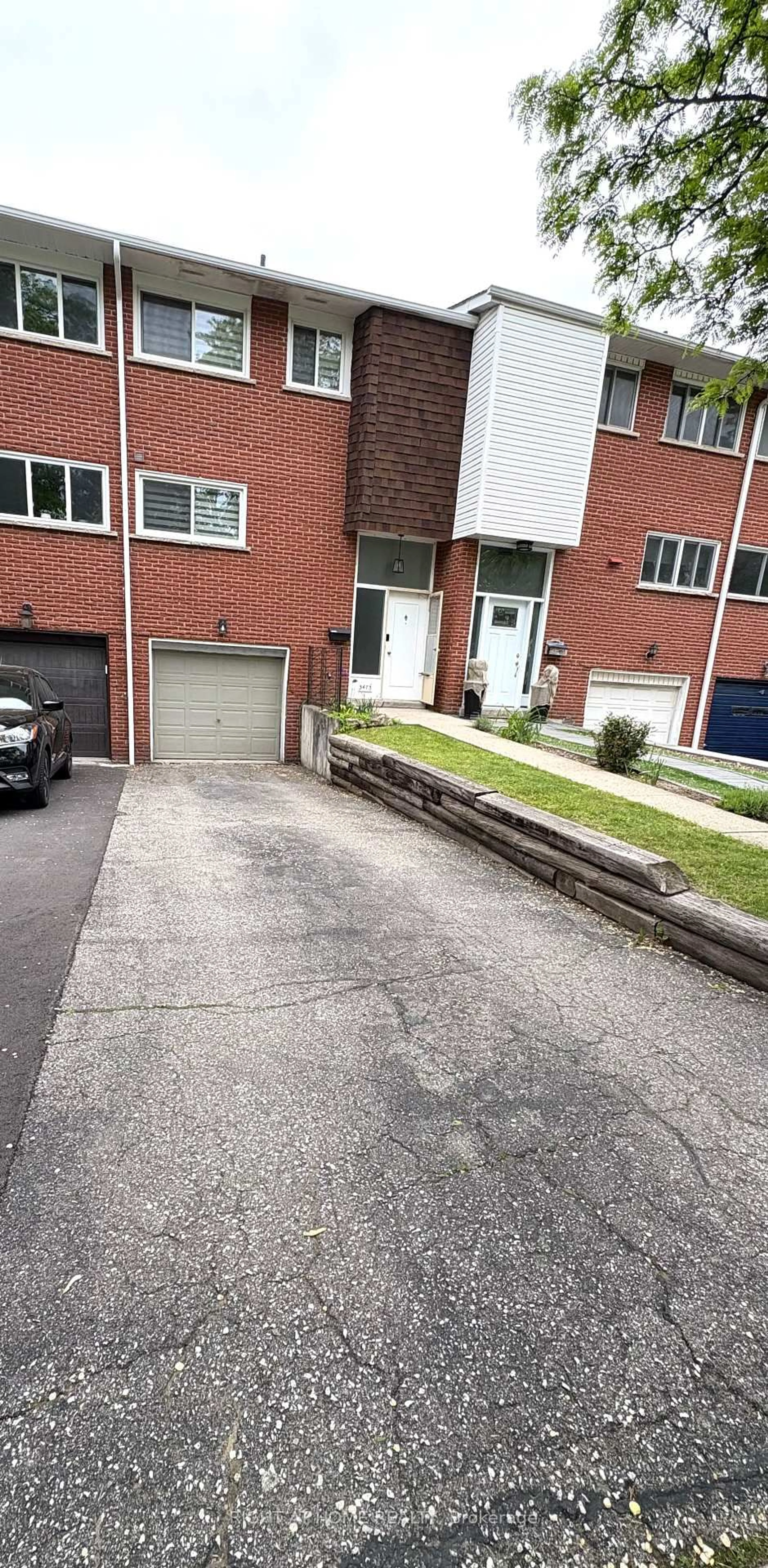 Unknown for 5473 Schueller Cres, Burlington Ontario L7L 3T1