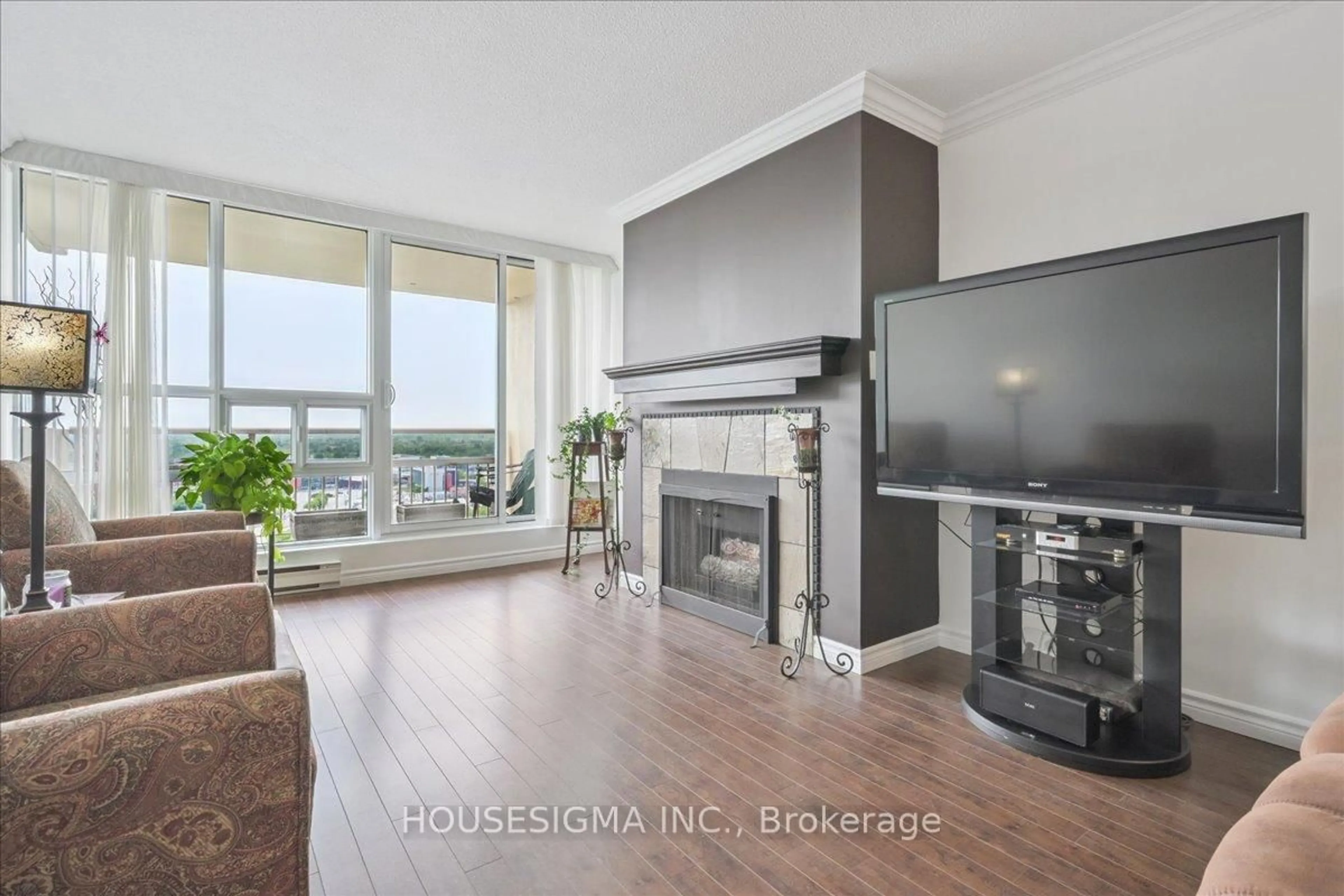 Living room with furniture, unknown for 1359 White Oaks Blvd #1605, Oakville Ontario L6H 2R8