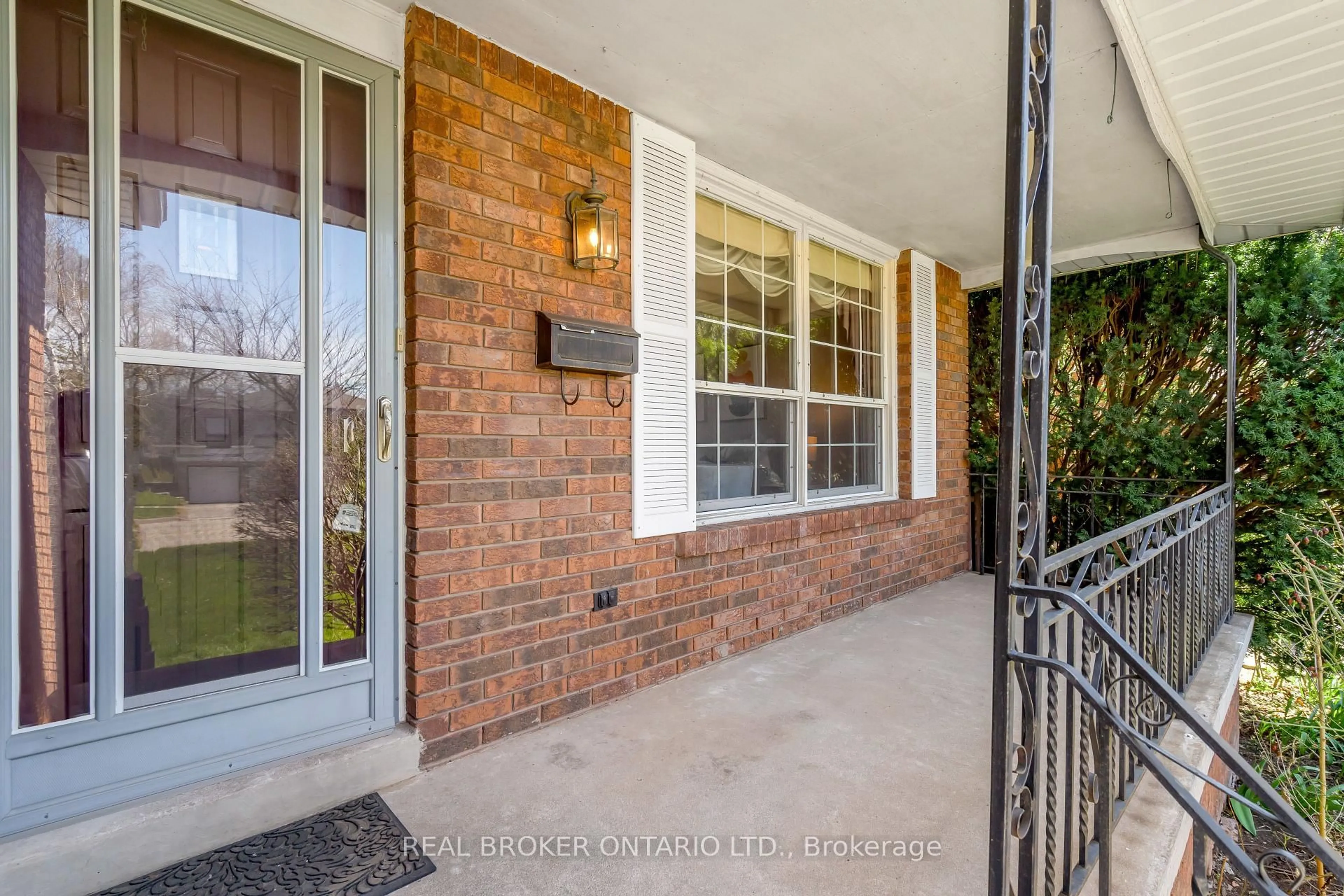 Home with brick exterior material, street for 3126 Riverview St, Oakville Ontario L6L 5L4