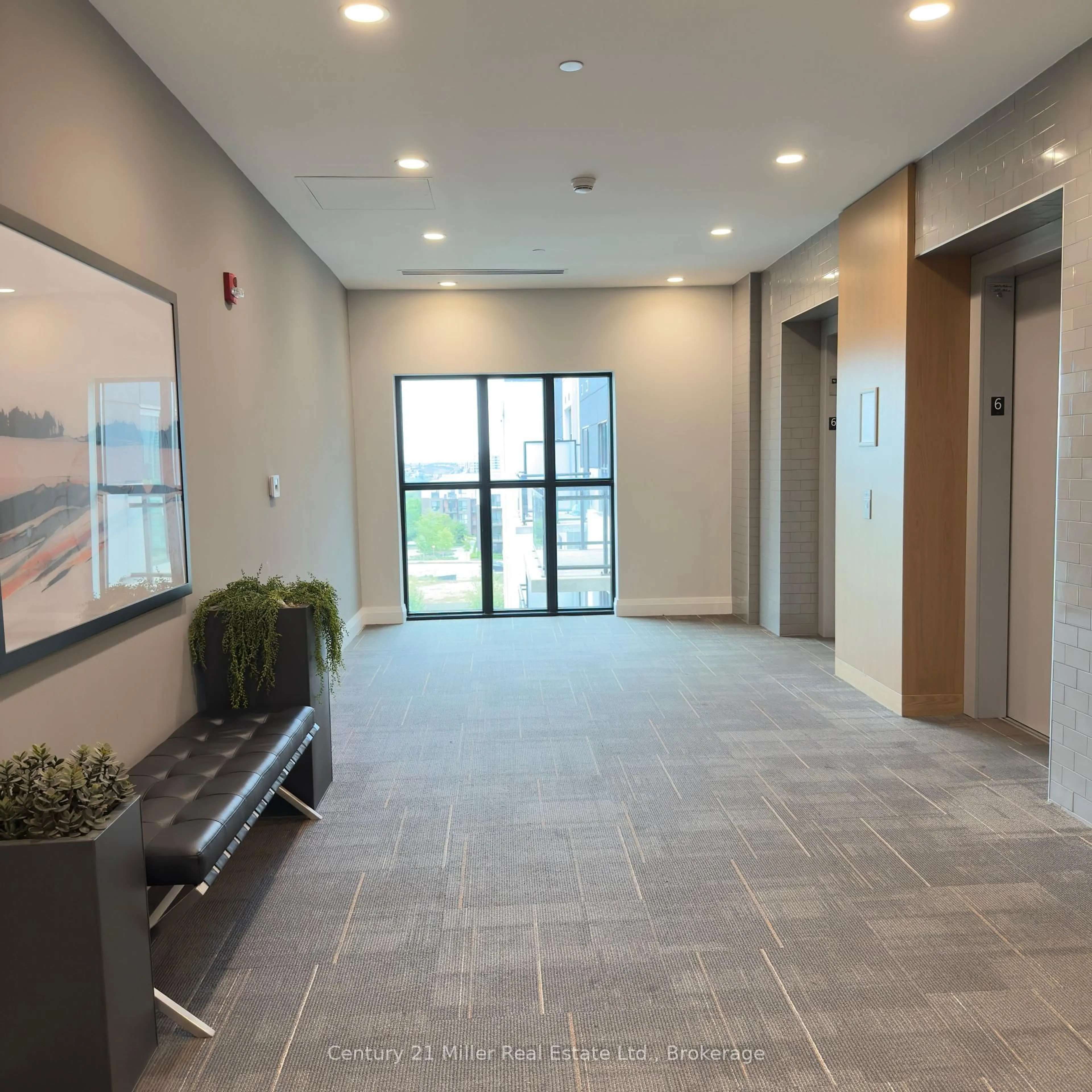 Indoor foyer for 128 Grovewood Common #621, Oakville Ontario L6H 0X3