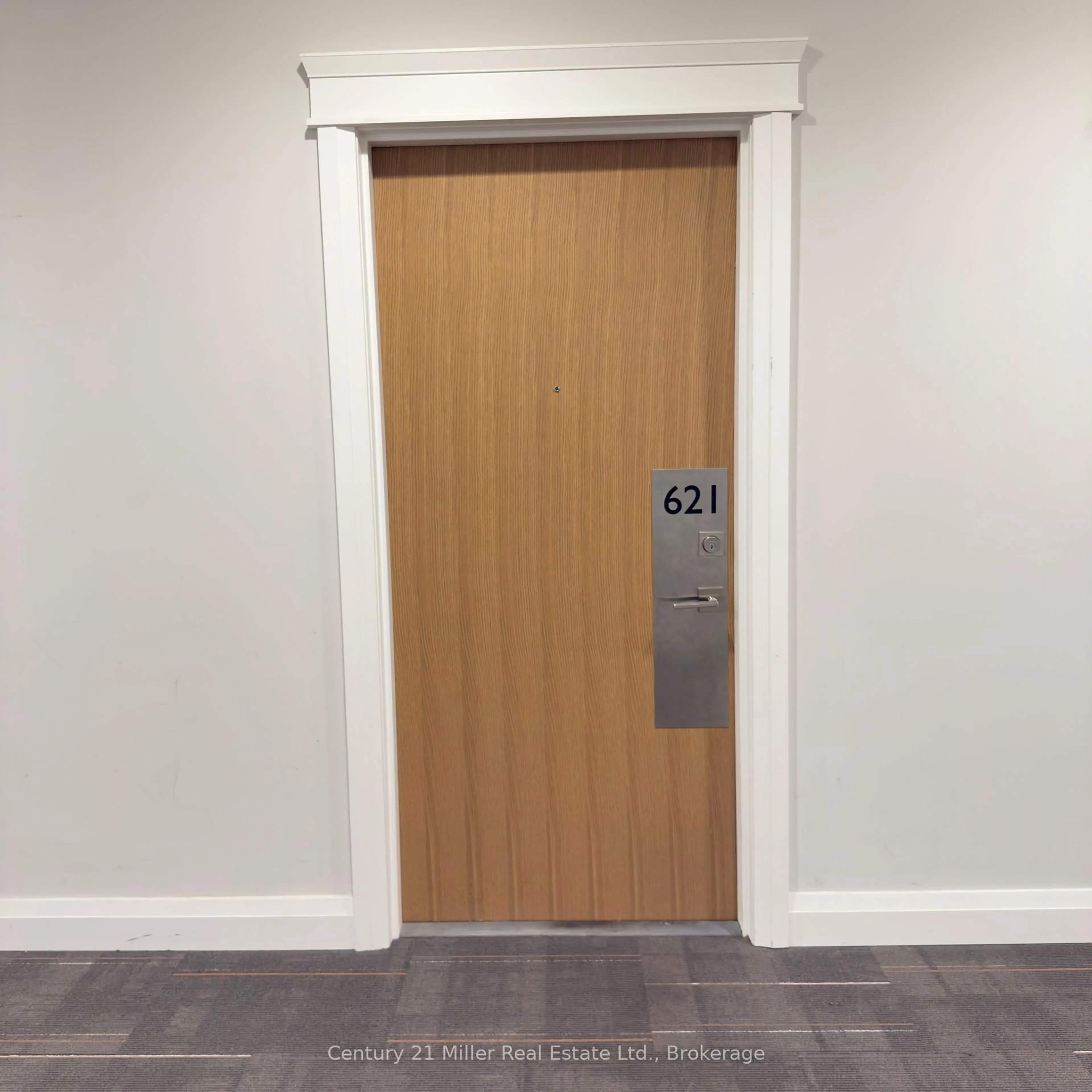 Indoor foyer for 128 Grovewood Common #621, Oakville Ontario L6H 0X3