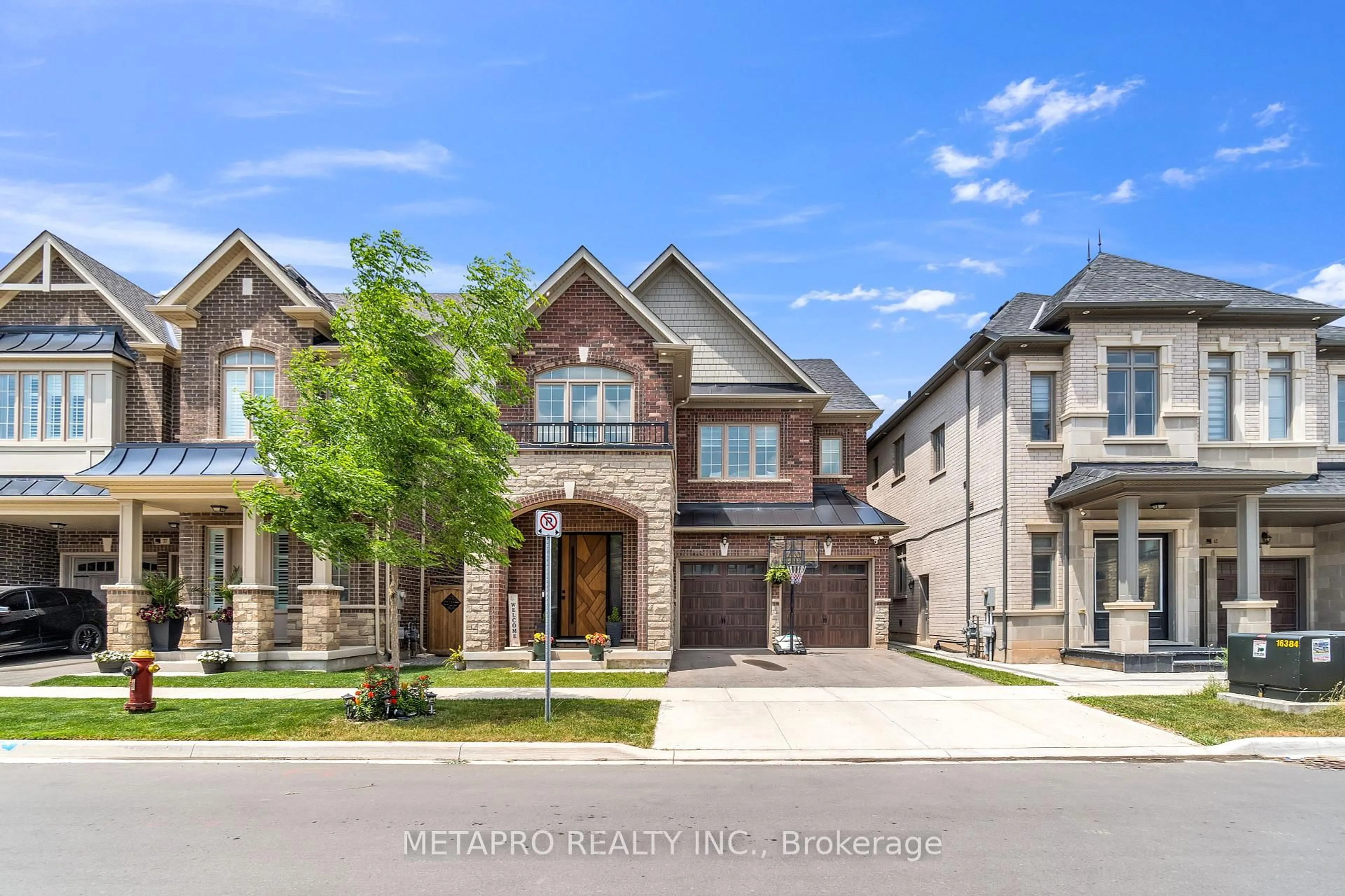Home with brick exterior material, street for 41 Marvin Ave, Oakville Ontario L6H 0Z6