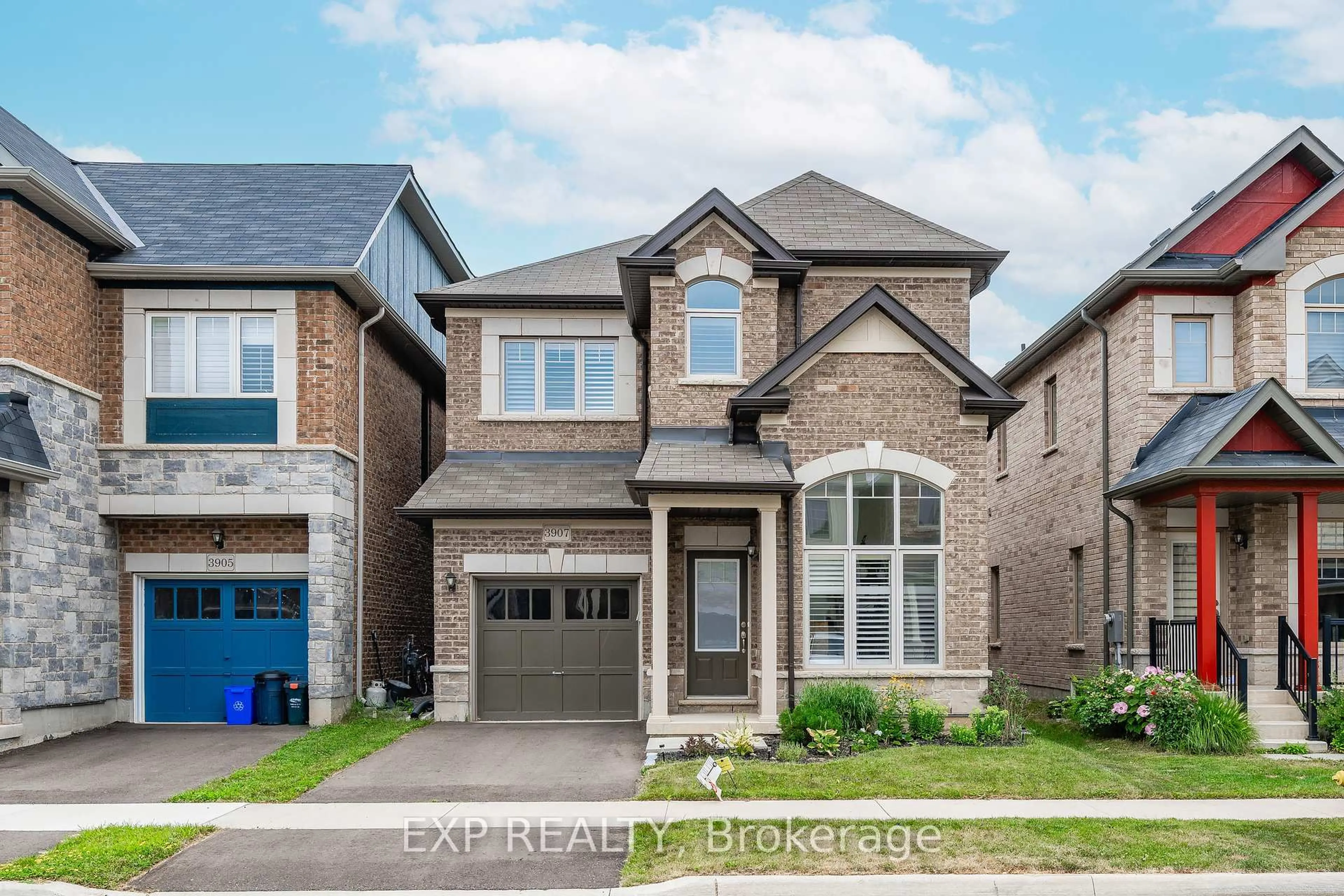 Home with brick exterior material, street for 3907 Tufgar Cres, Burlington Ontario L7M 1N7