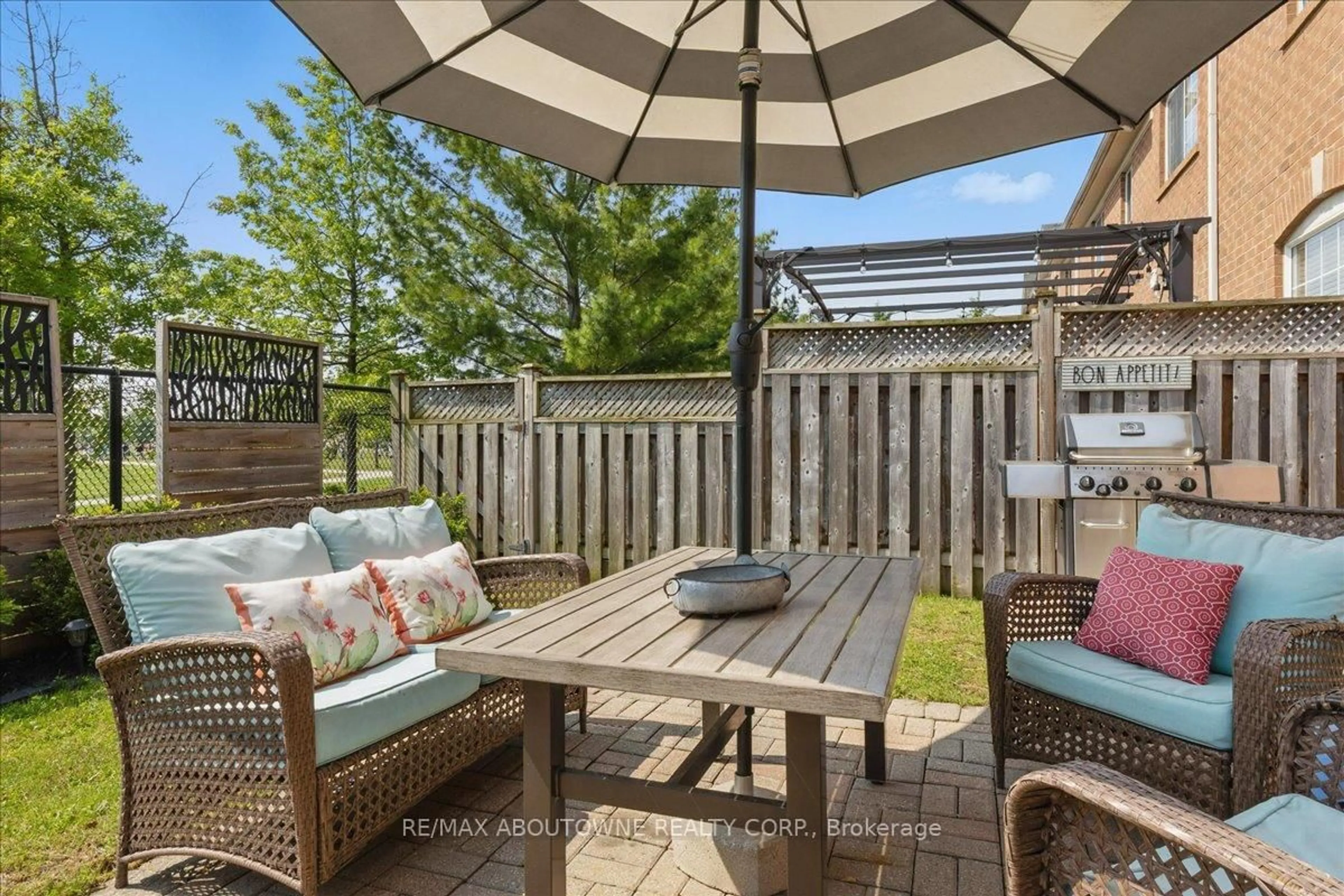 Patio, unknown for 769 Shortreed Cres, Milton Ontario L9T 0E8