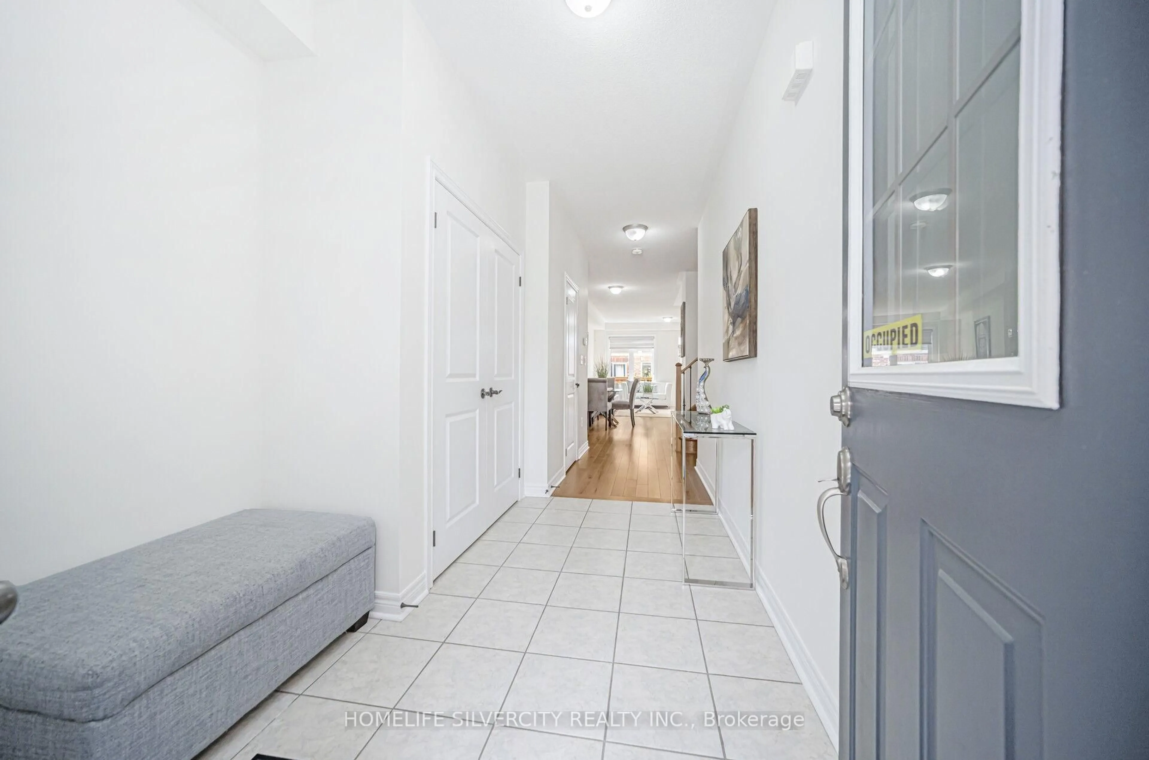 Indoor entryway for 34 Matterhorn Rd, Brampton Ontario L7A 5A4