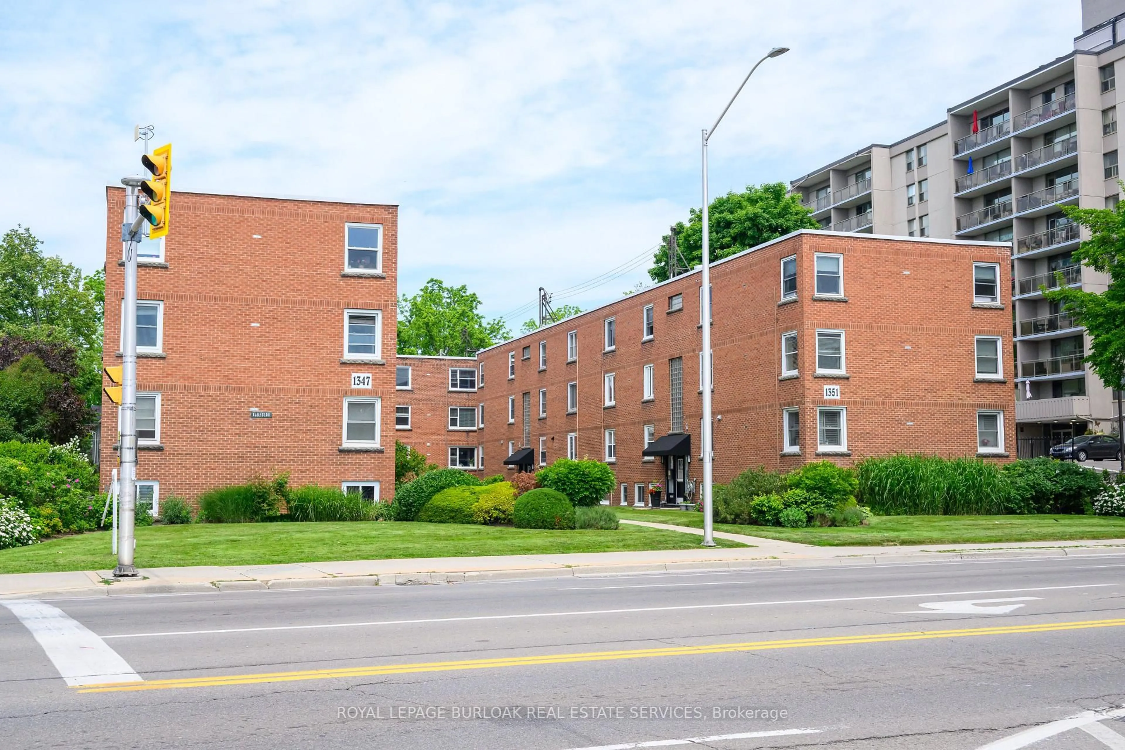 Unknown for 1349 Lakeshore Rd #22, Burlington Ontario L7S 1B1