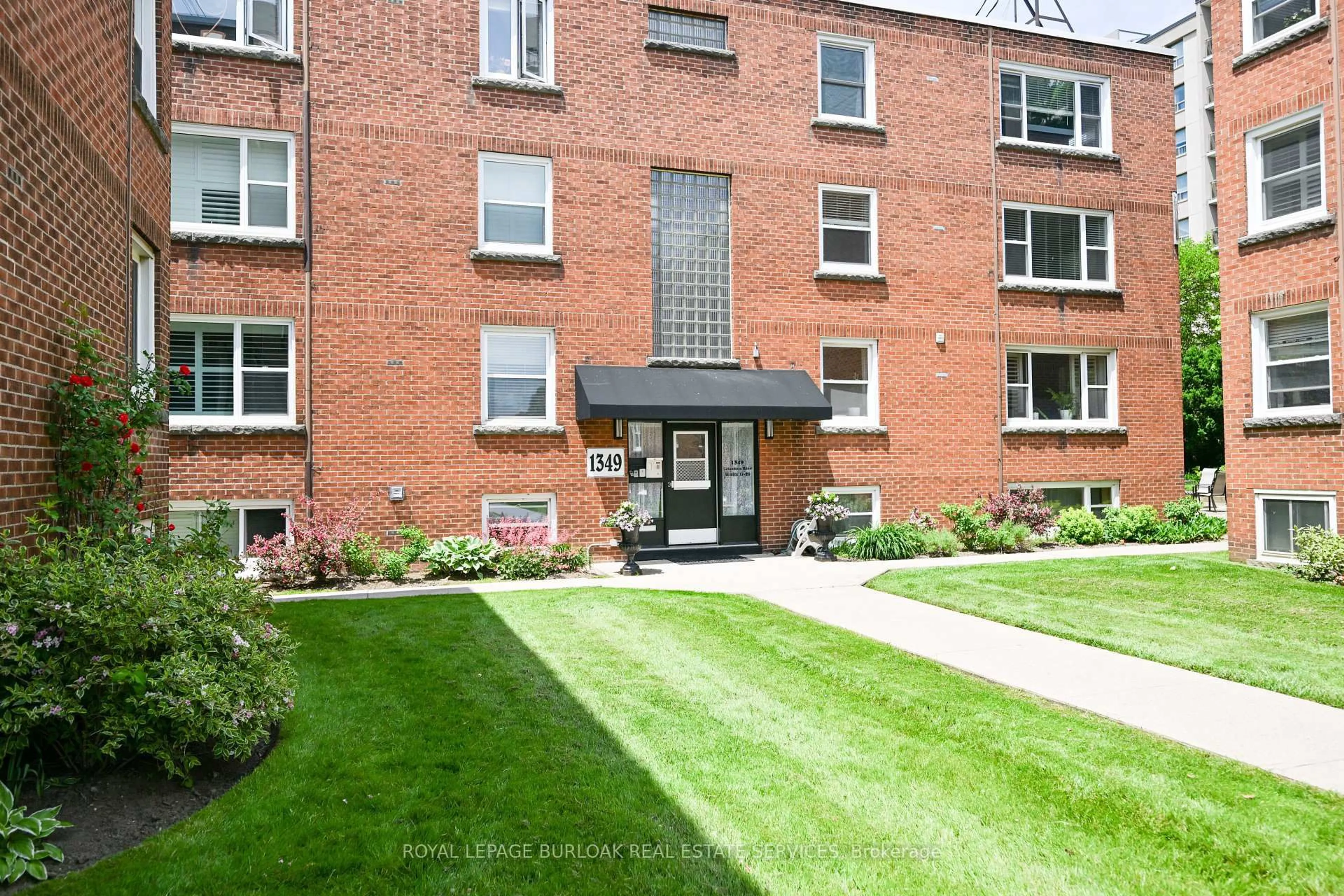 Unknown for 1349 Lakeshore Rd #22, Burlington Ontario L7S 1B1