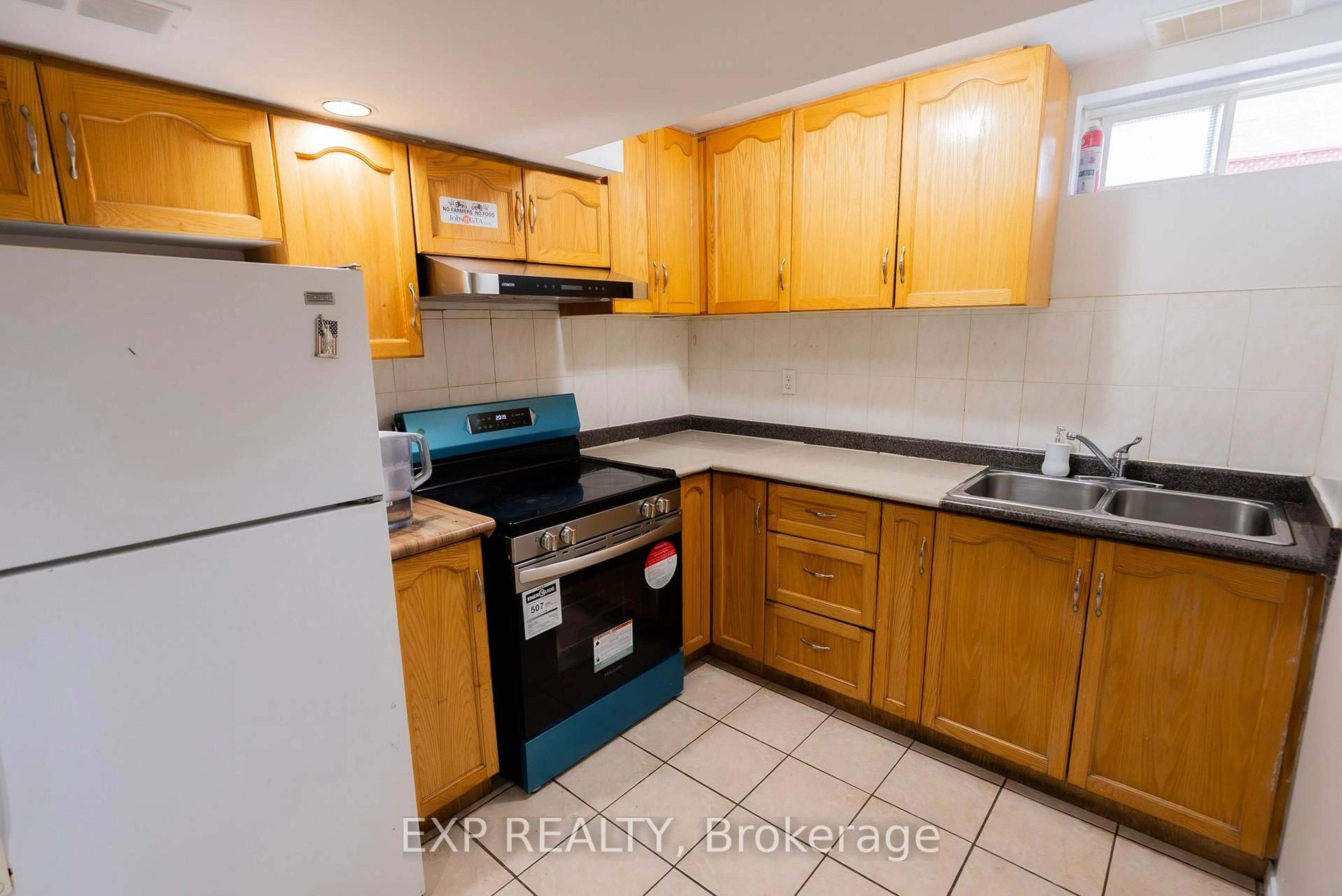 Standard kitchen, unknown for 347 Brisdale Dr, Brampton Ontario L7A 3M6