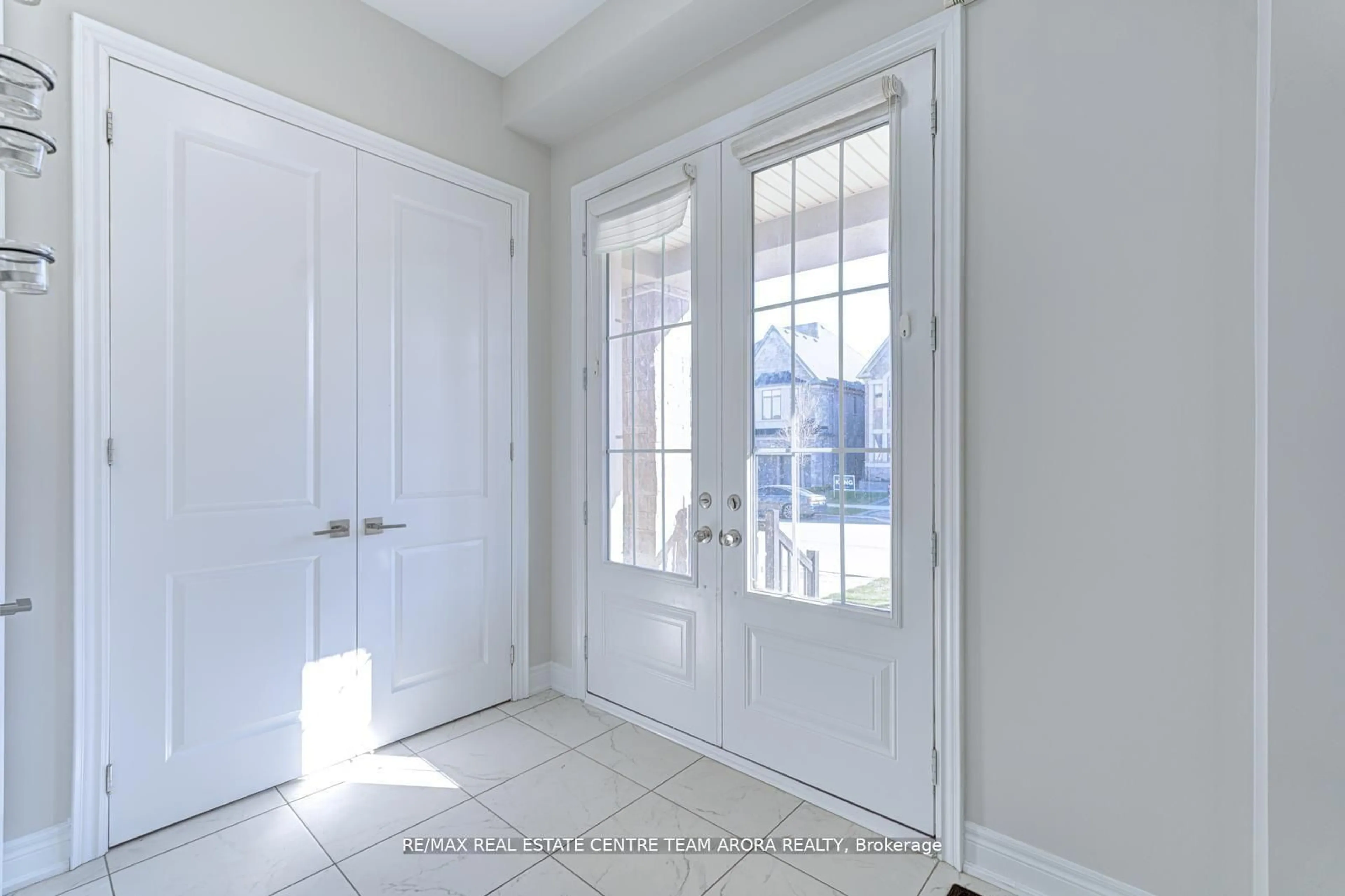 Indoor entryway for 79 Longevity Rd, Brampton Ontario L6X 5P8