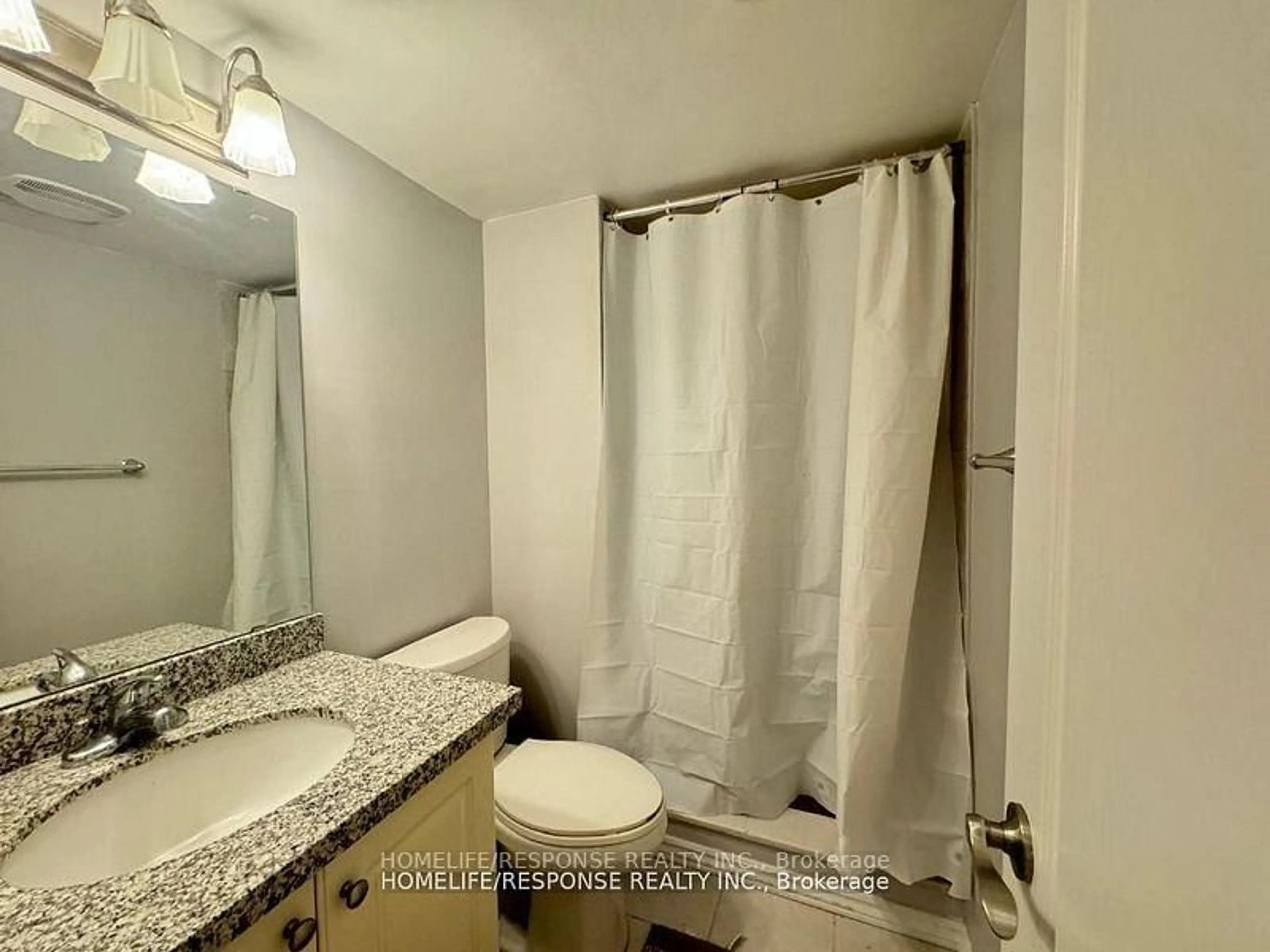 Standard bathroom, unknown for 3254 McDowell Dr, Mississauga Ontario L5M 6S4