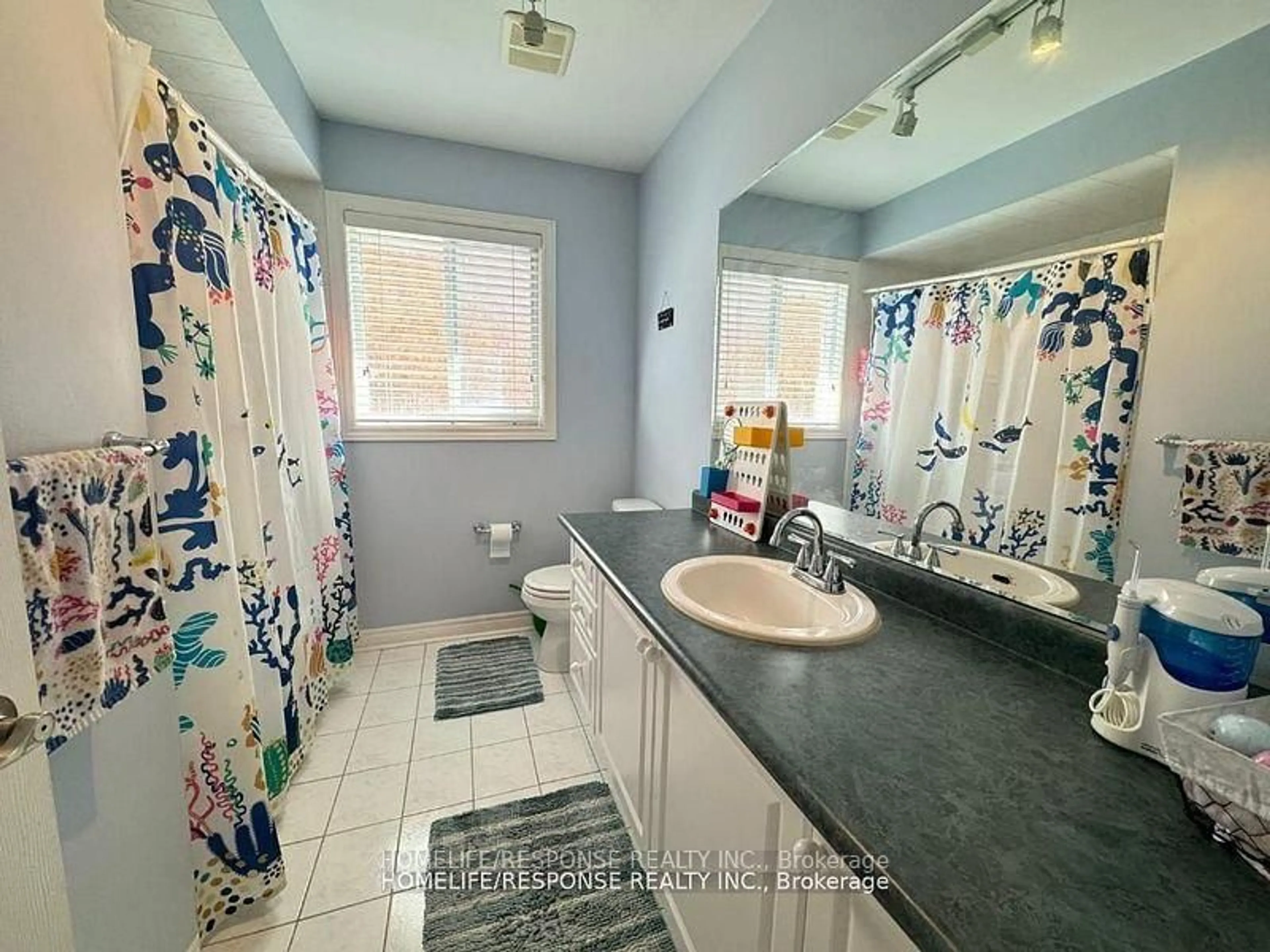 Standard bathroom, ceramic/tile floor for 3254 McDowell Dr, Mississauga Ontario L5M 6S4