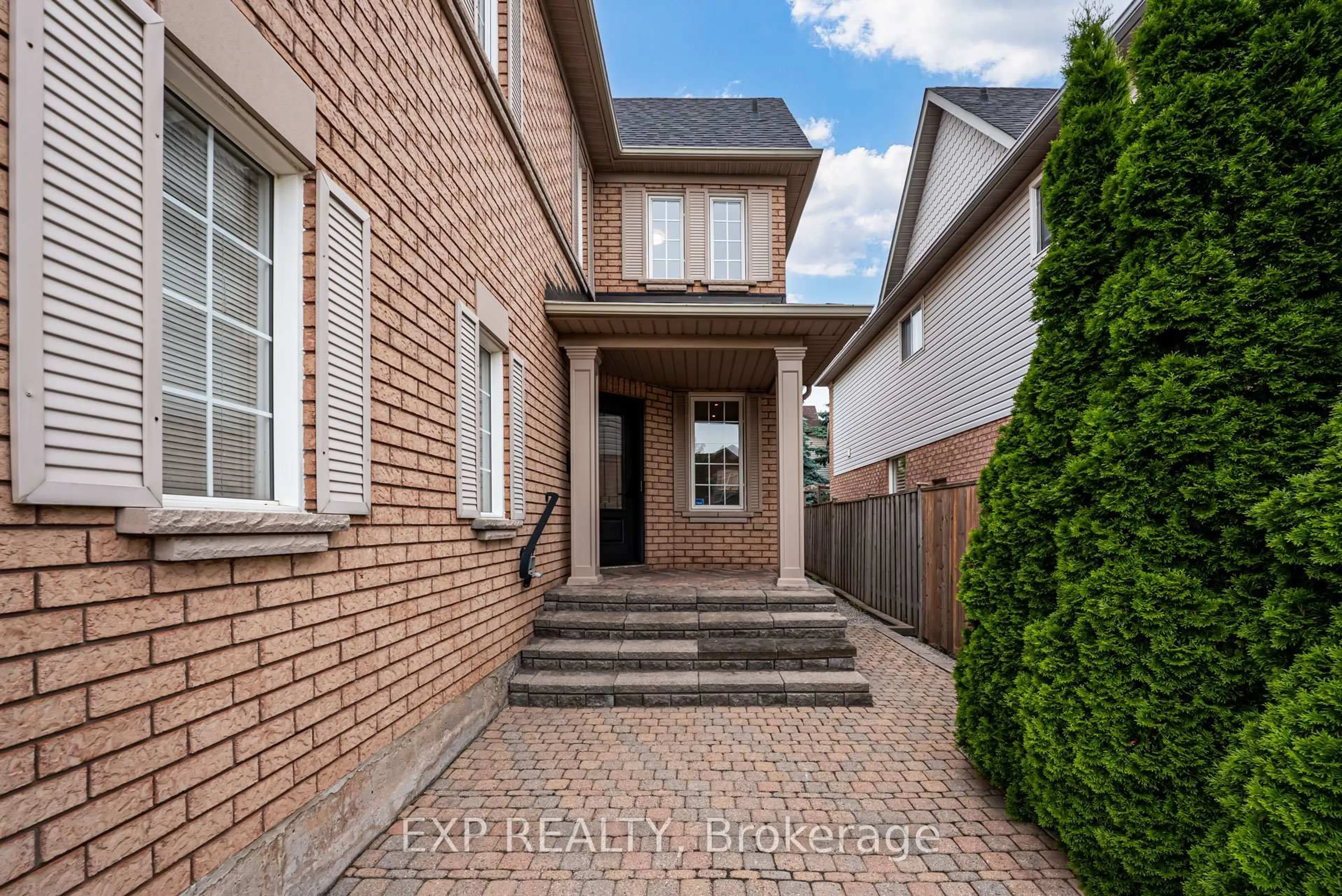 Home with brick exterior material, street for 2374 Bankside Dr, Mississauga Ontario L5M 6E5