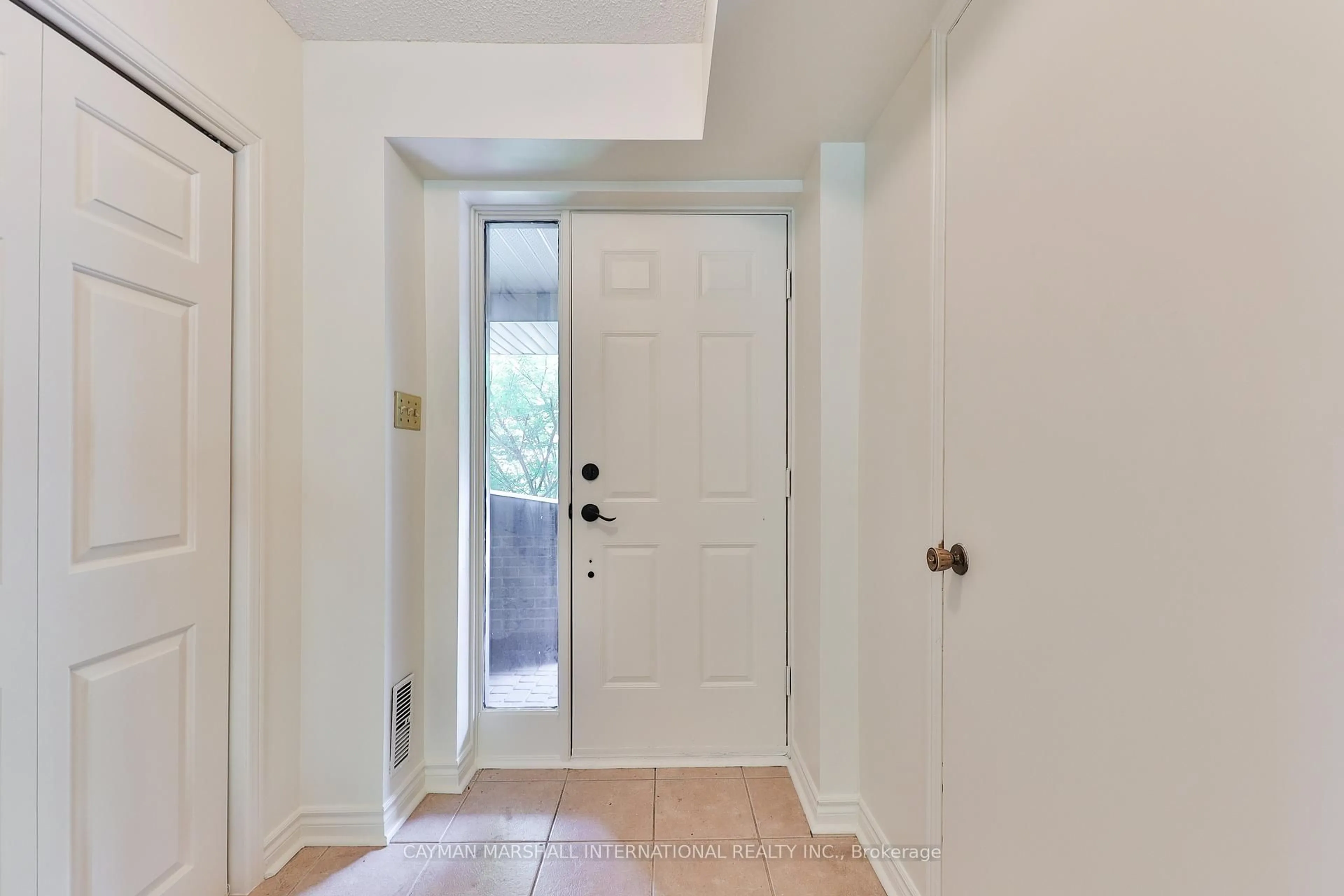 Indoor entryway for 1160 Walden Circ #11, Mississauga Ontario L5J 4J9