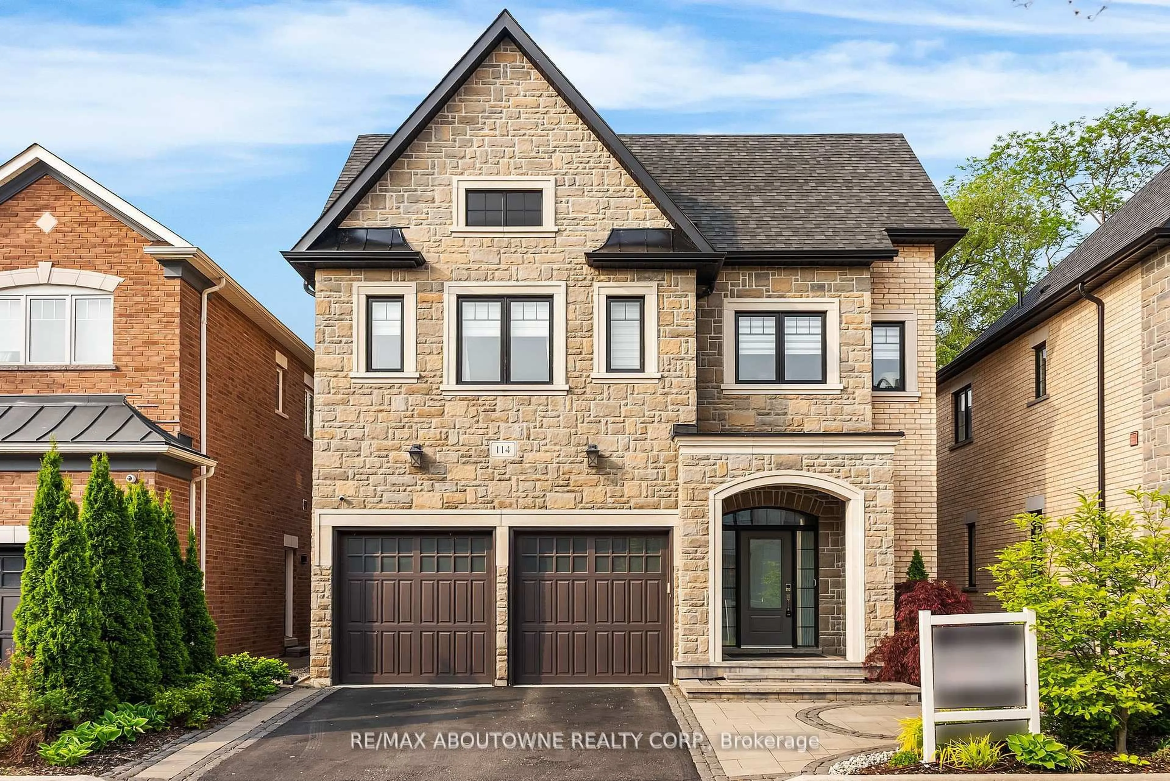 Home with brick exterior material, street for 114 Waterview Common, Oakville Ontario L6L 0E7