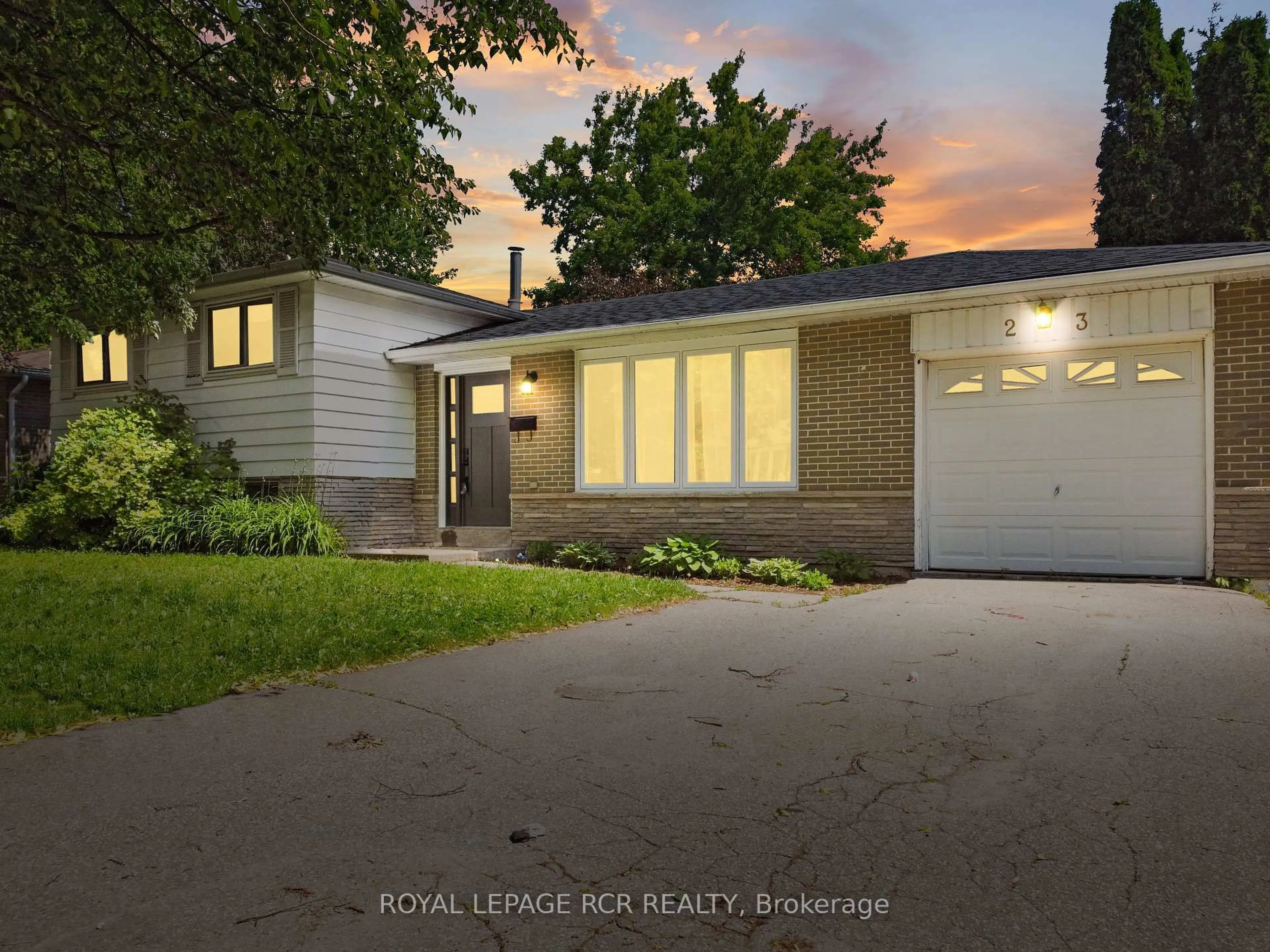 Unknown for 23 Highland Dr, Orangeville Ontario L9W 2Y2