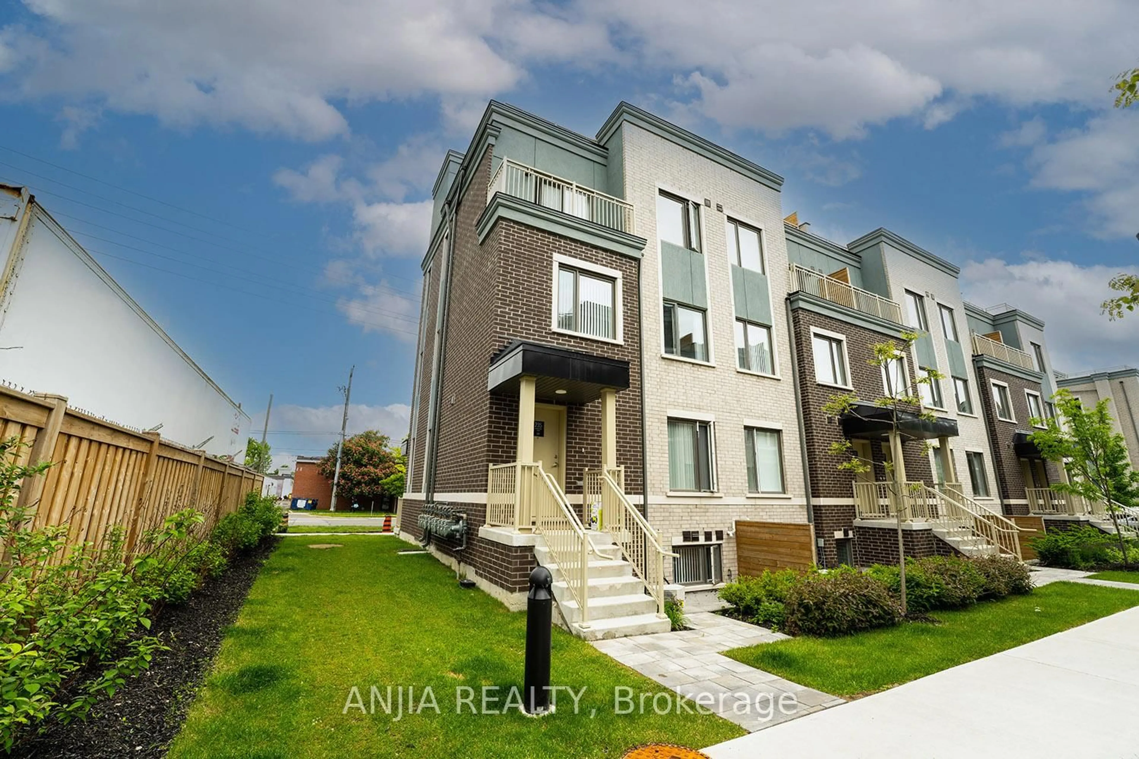 Unknown for 235 Birmingham St #139, Toronto Ontario M8V 0J5