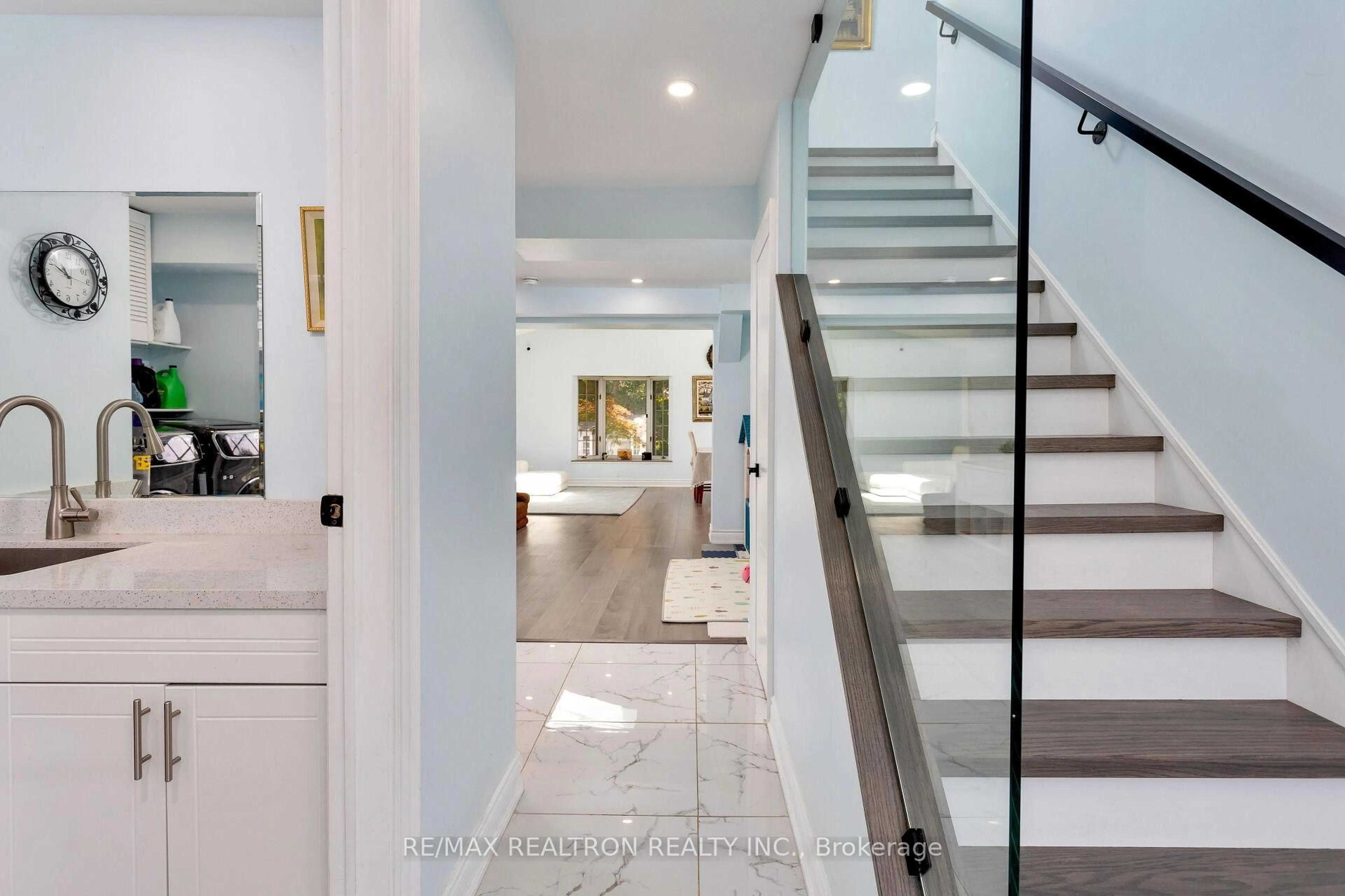 Unknown for 2143 Russett Rd, Mississauga Ontario L4Y 1C2