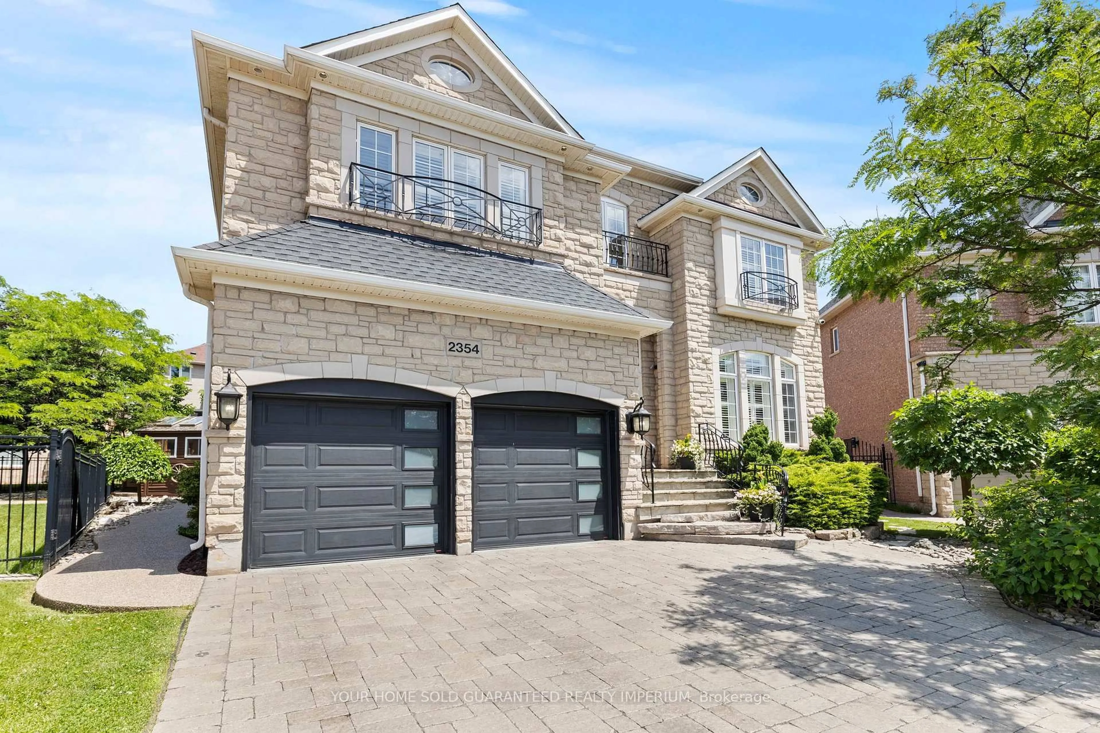 Home with brick exterior material, street for 2354 Salcome Dr, Oakville Ontario L6H 7N3