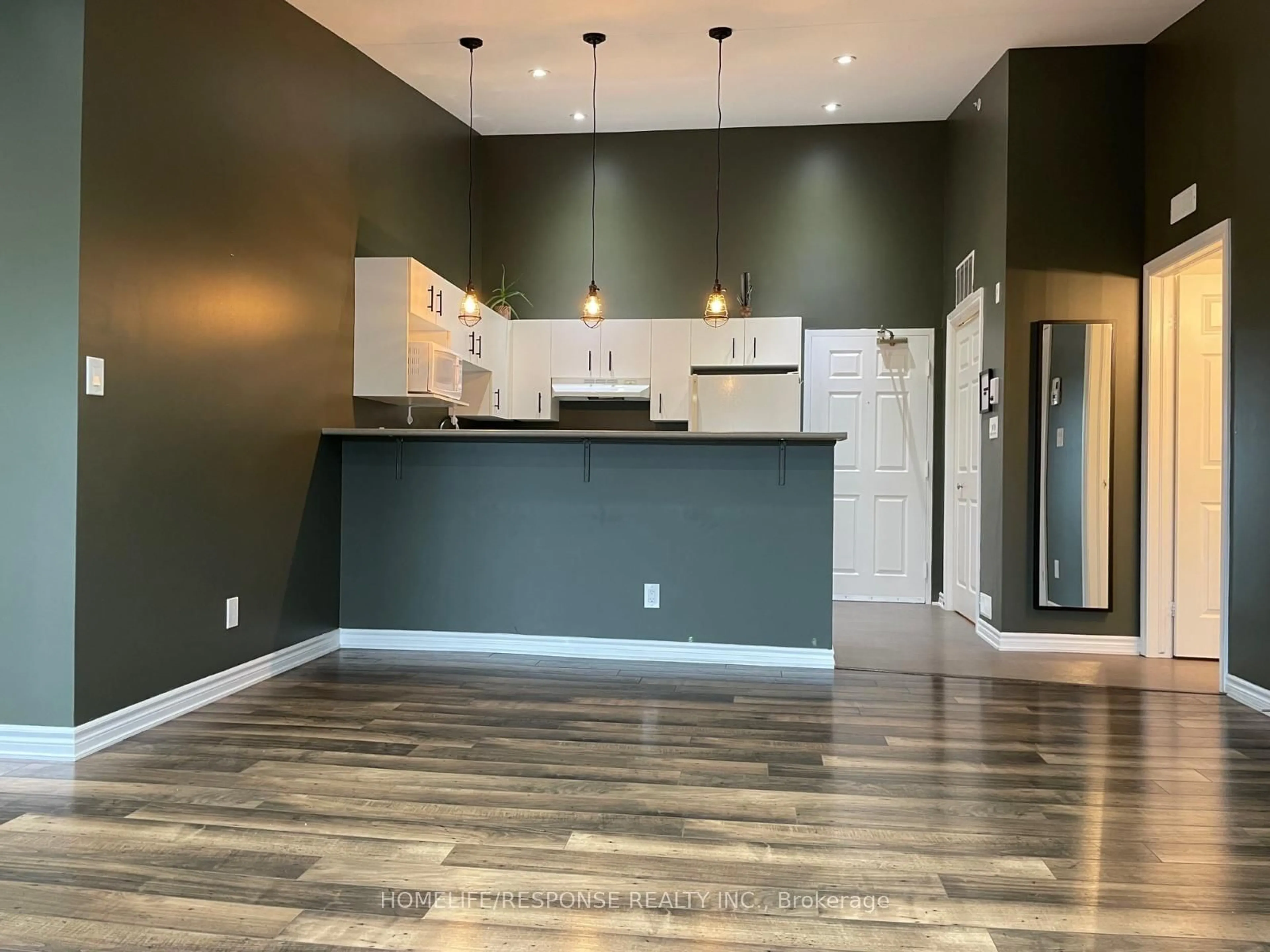Open concept kitchen, unknown for 1830 WALKER'S Line #403, Burlington Ontario L7M 4V5