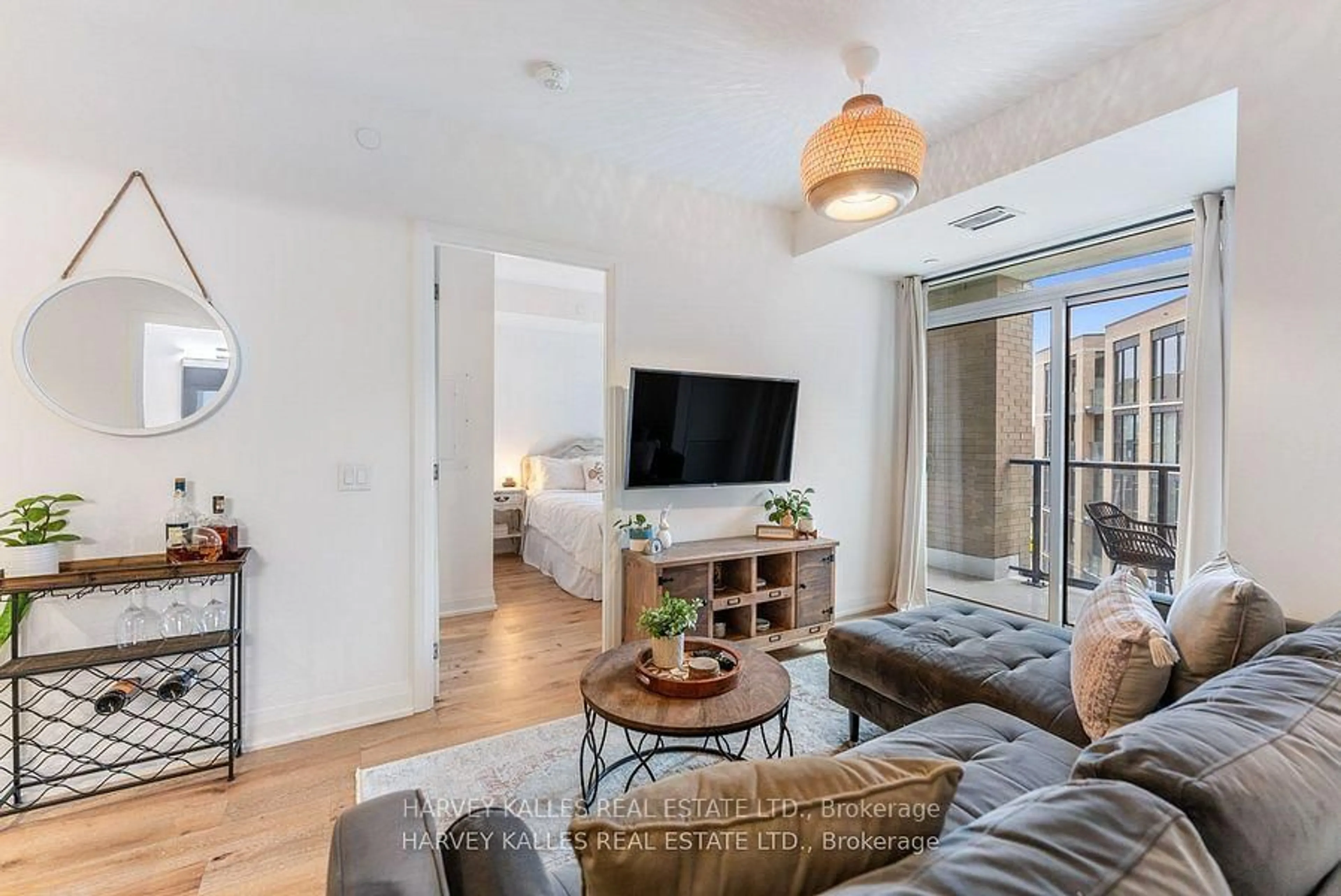 Living room with furniture, unknown for 293 The Kingsway #521, Toronto Ontario M9A 0E8