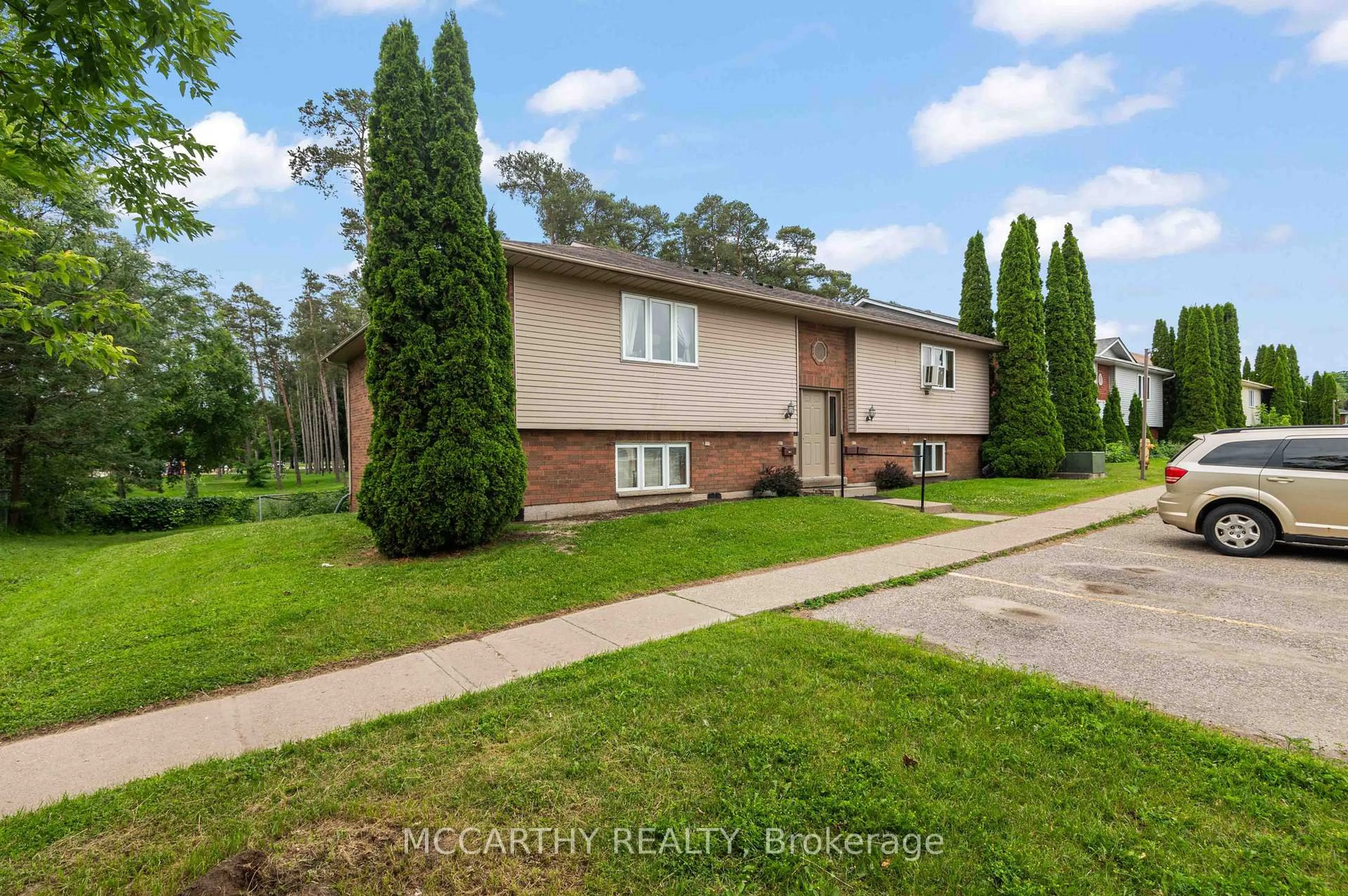 Unknown for 50 Third St #H, Orangeville Ontario L9W 3B1