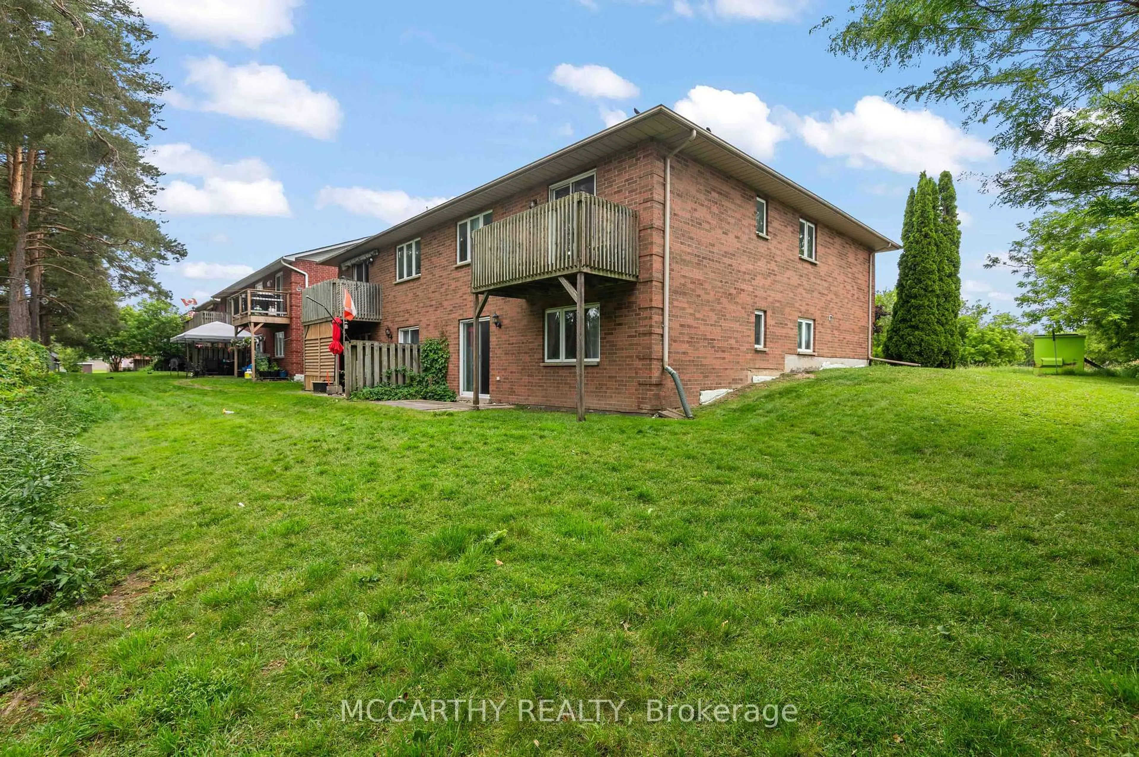 A pic from outside/outdoor area/front of a property/back of a property/a pic from drone, street for 50 Third St #H, Orangeville Ontario L9W 3B1
