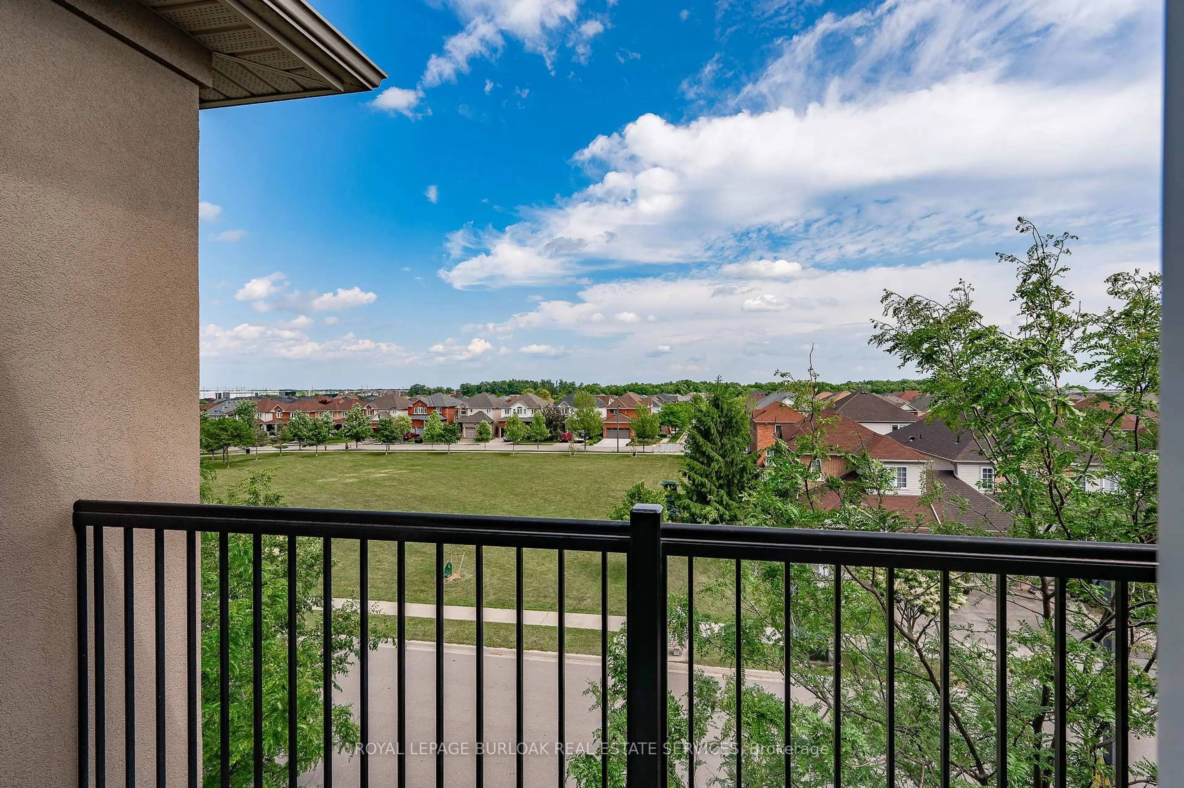 Patio, water/lake/river/ocean view for 1370 Main St #409, Milton Ontario L9T 7S8