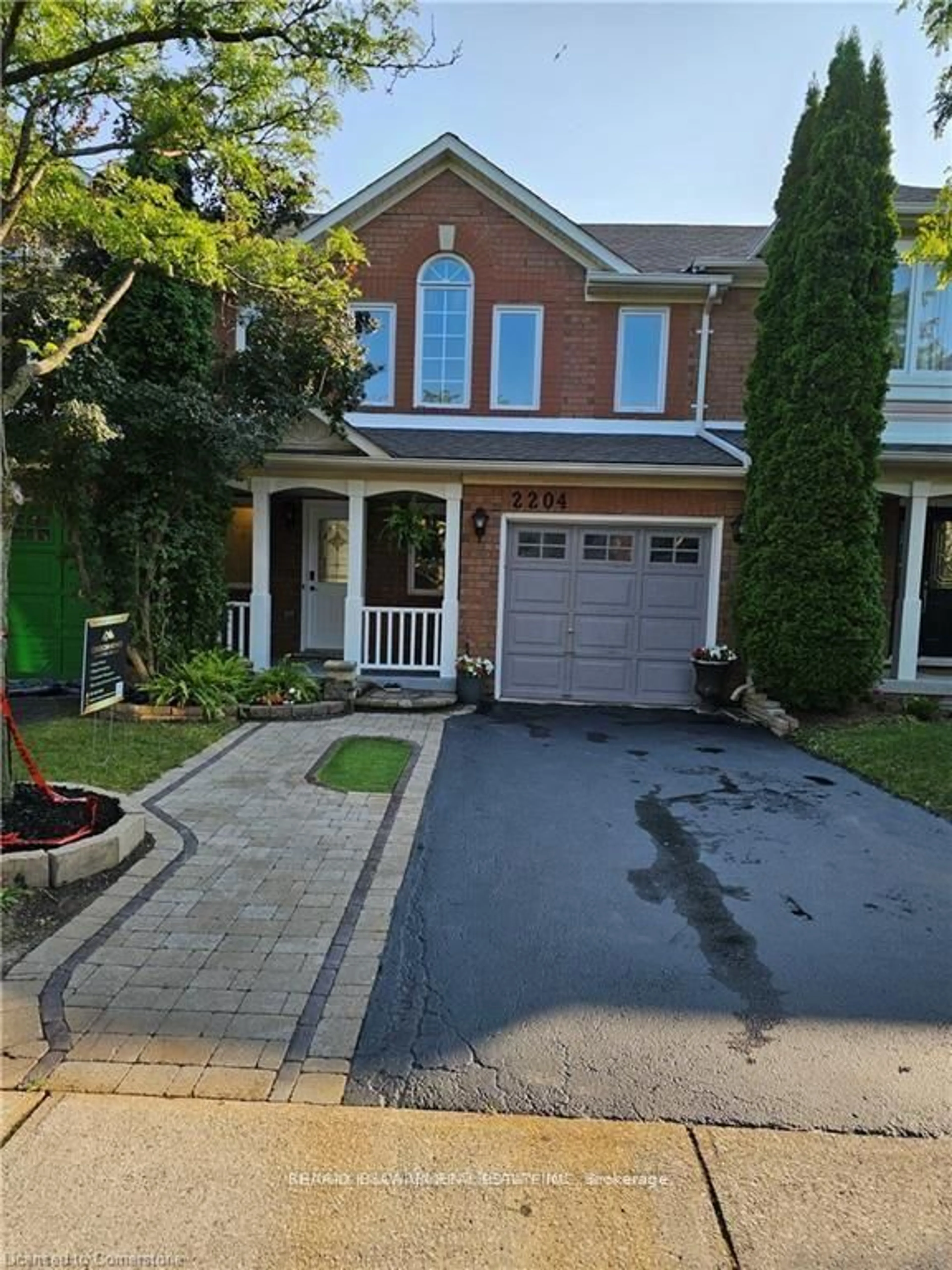 Home with brick exterior material, street for 2204 Shadetree Ave, Burlington Ontario L7L 6L2