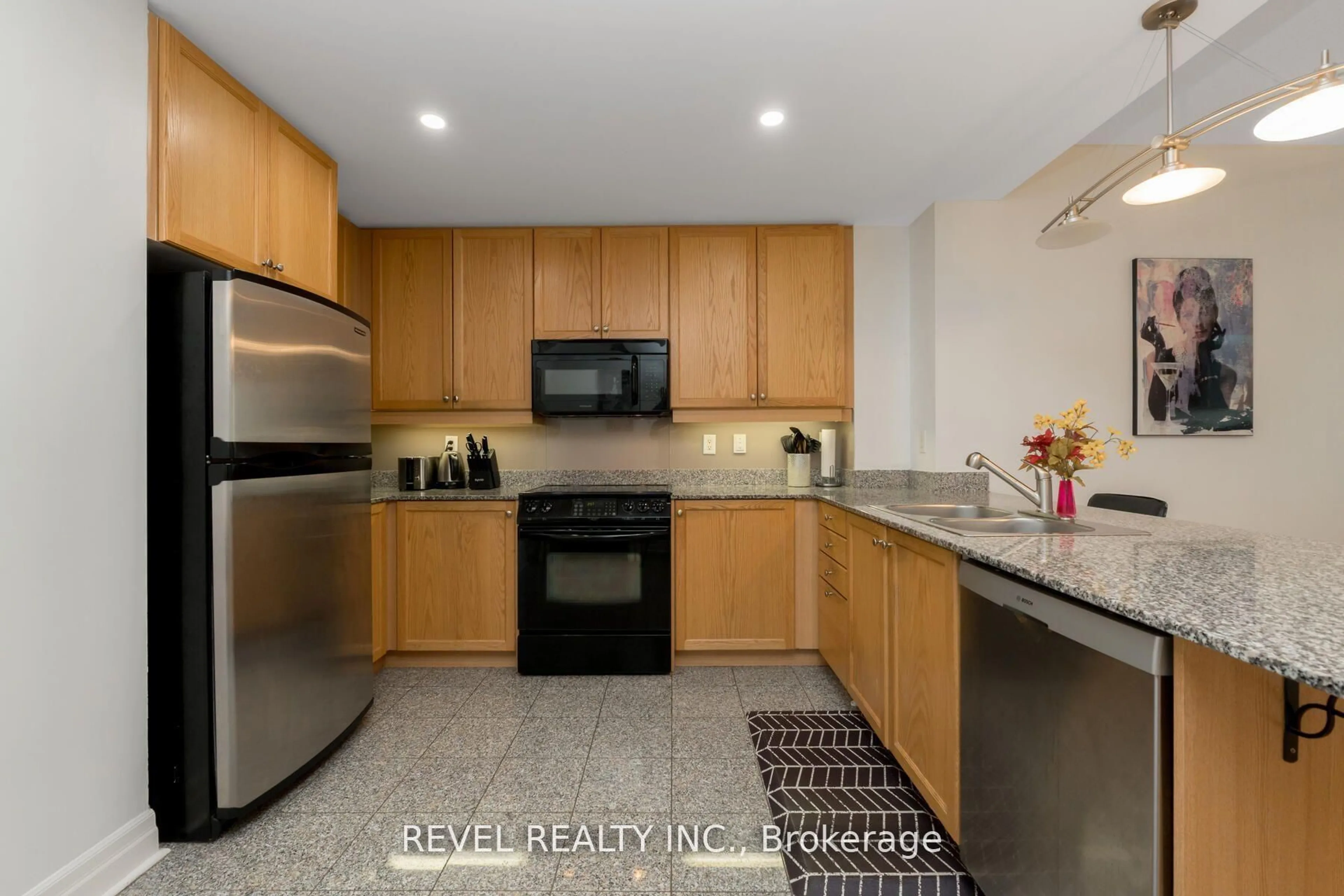 Standard kitchen, ceramic/tile floor for 88 Palace Pier Crt #PH101, Toronto Ontario M8V 4C2
