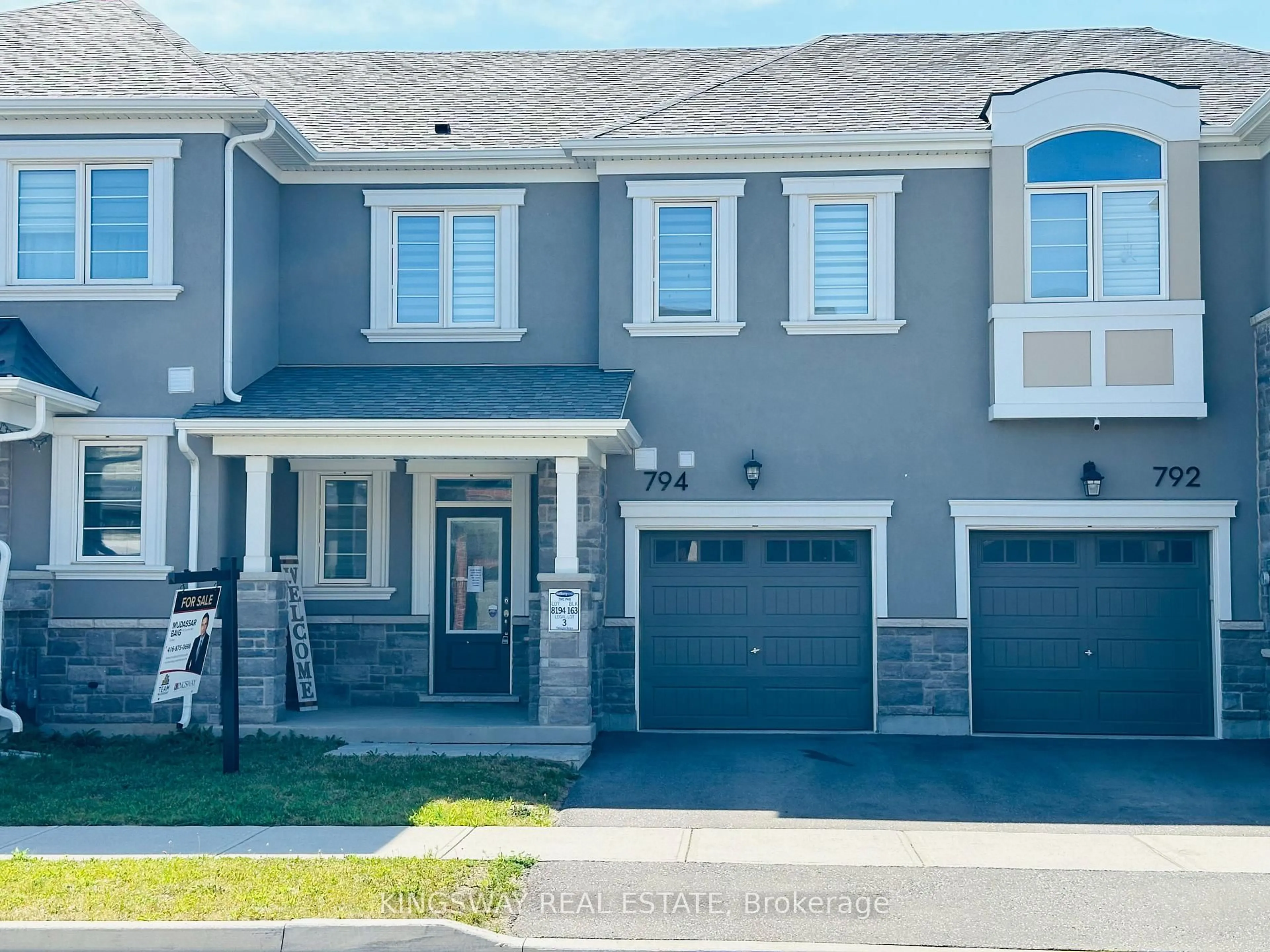 Home with vinyl exterior material, street for 794 Aspen Terr, Milton Ontario L9E 1S2