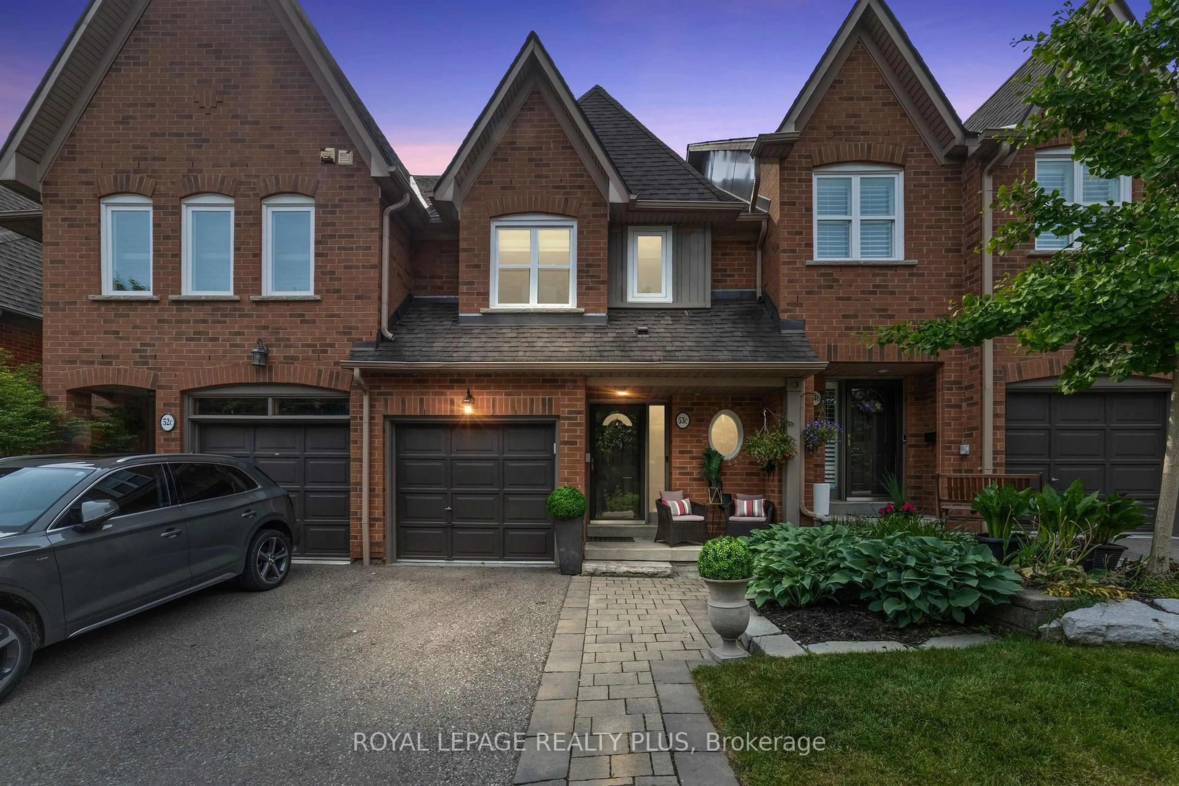 Home with brick exterior material, street for 928 Queen St #53C, Mississauga Ontario L5H 4K5