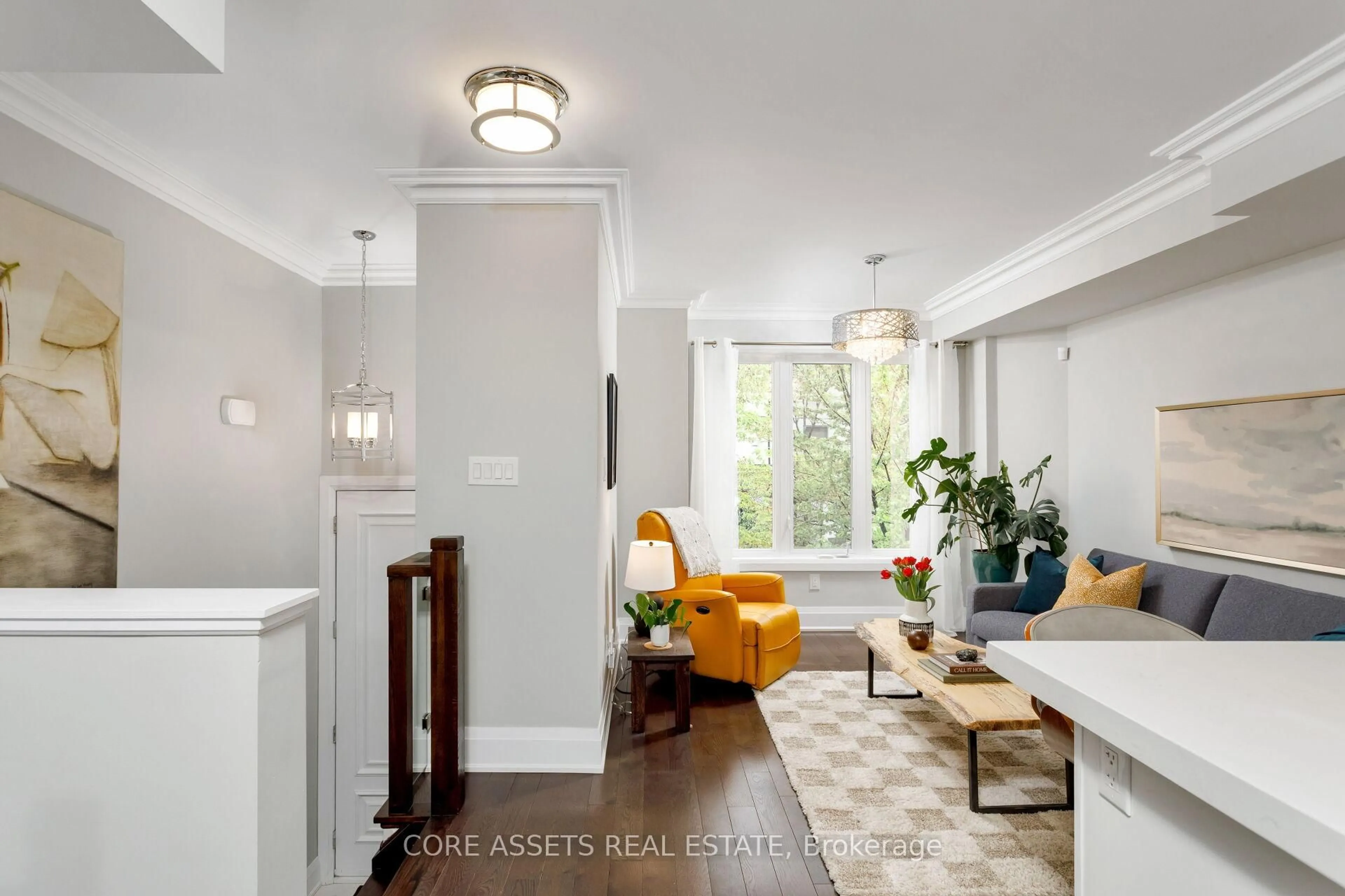 Indoor entryway for 2A Methuen Ave, Toronto Ontario M6S 1Z5