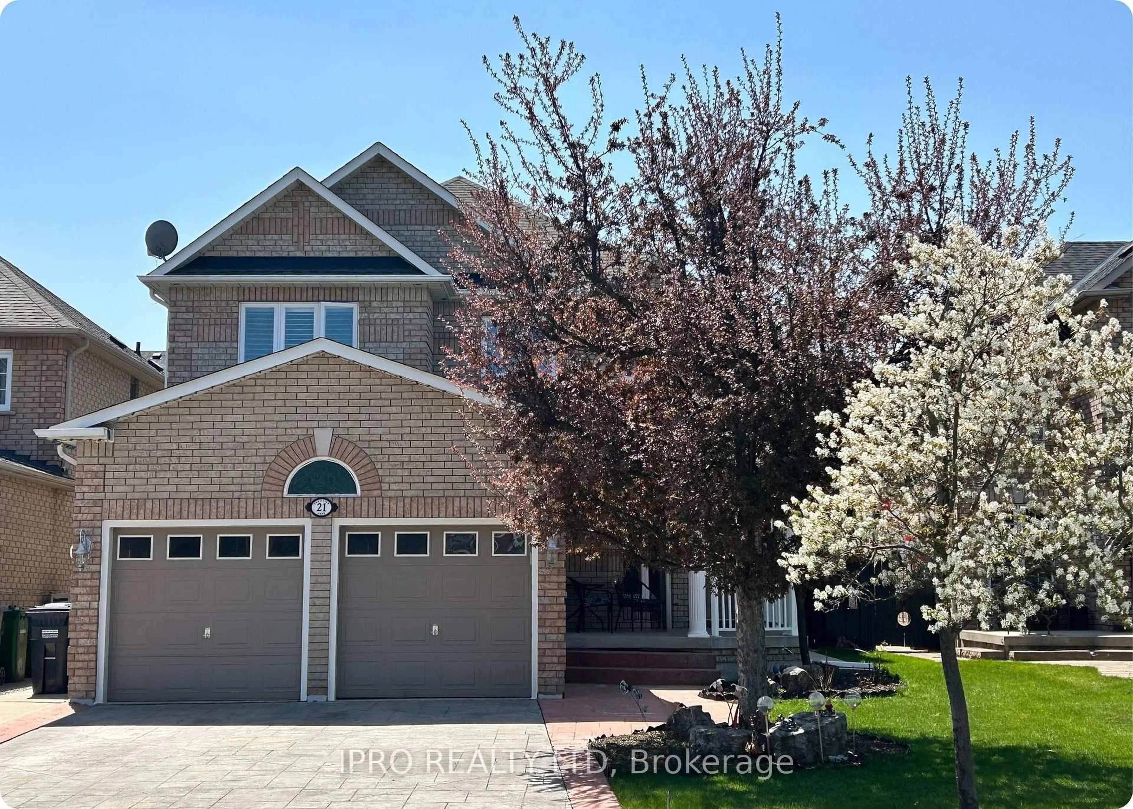 Home with brick exterior material, street for 21 Trailview Lane, Caledon Ontario L7E 2V7