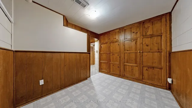 Additional image 15 of 947 Saint Clarens Ave