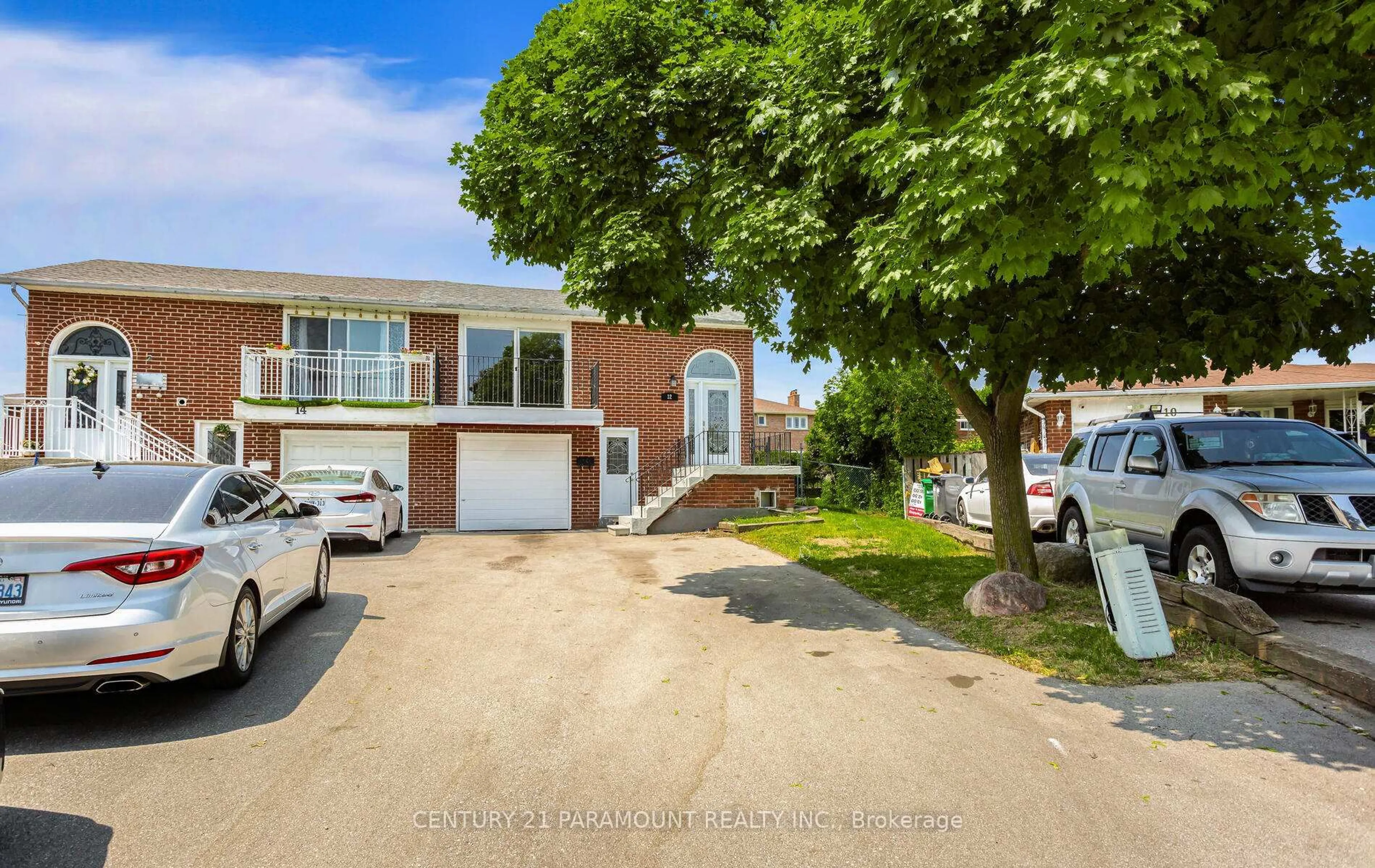 A pic from outside/outdoor area/front of a property/back of a property/a pic from drone, street for 12 Montjoy Cres, Brampton Ontario L6S 3E7