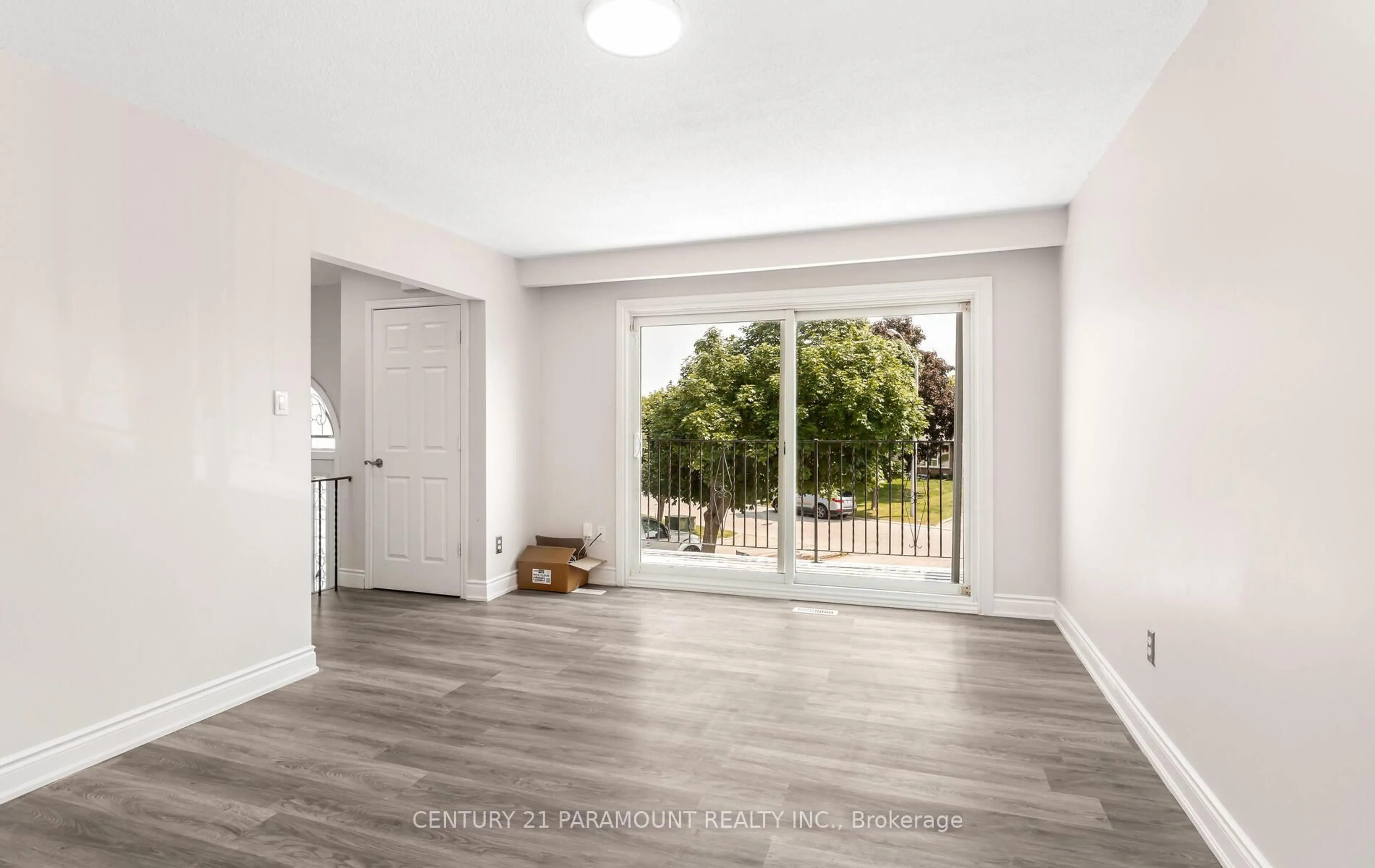 Indoor entryway for 12 Montjoy Cres, Brampton Ontario L6S 3E7