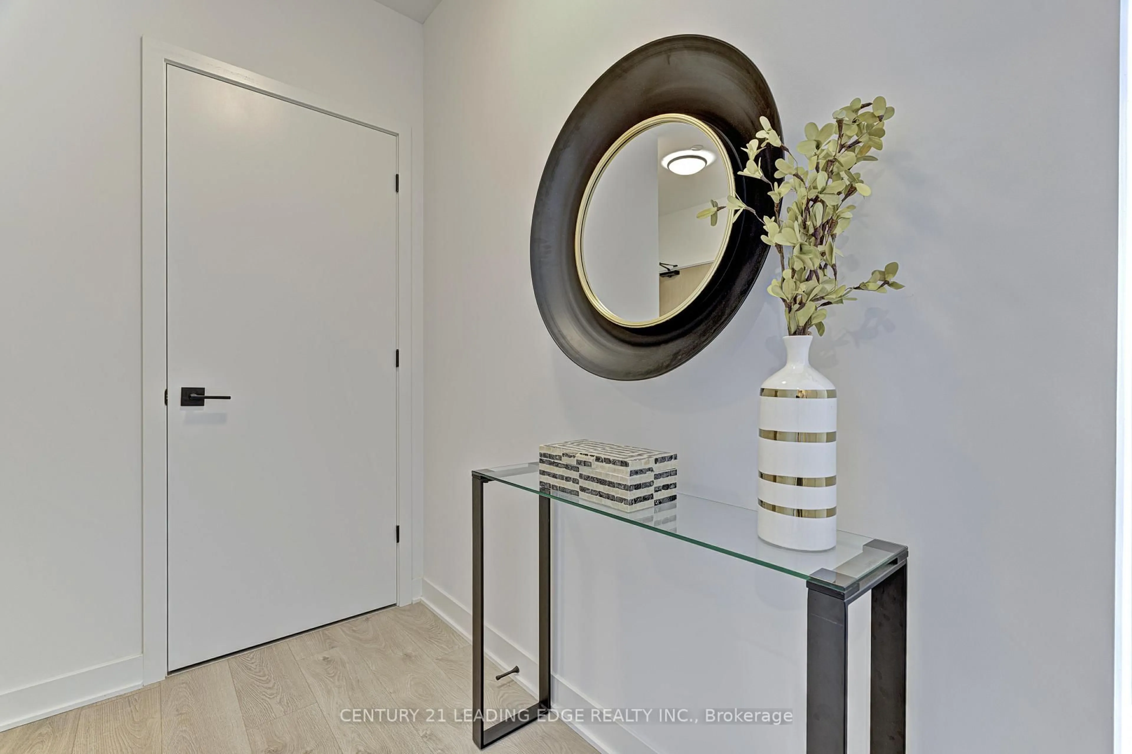 Indoor entryway for 36 ZORRA St #1808, Toronto Ontario M8Z 0G5
