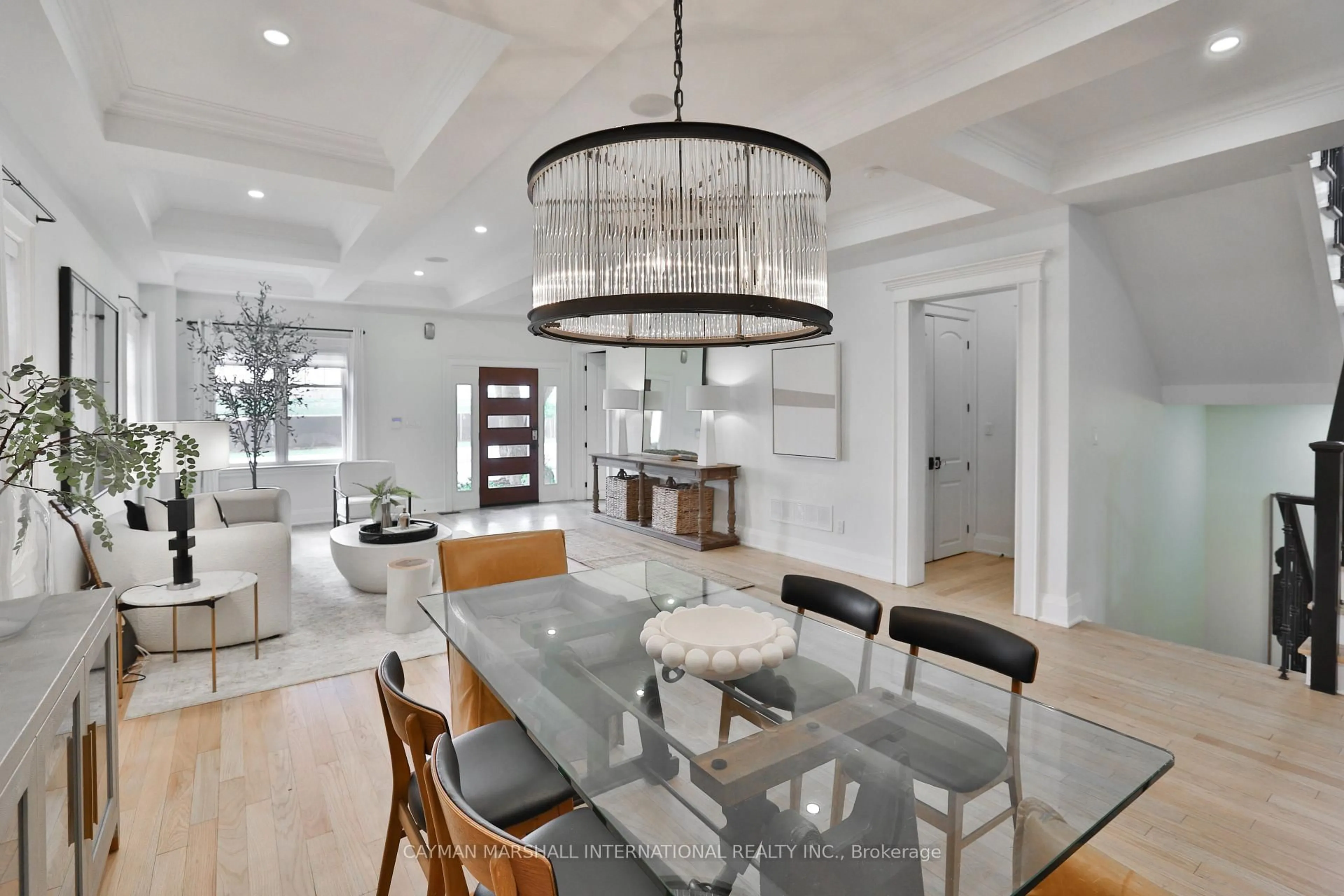 Dining room, unknown for 43 Mississauga Rd, Mississauga Ontario L5H 2H3
