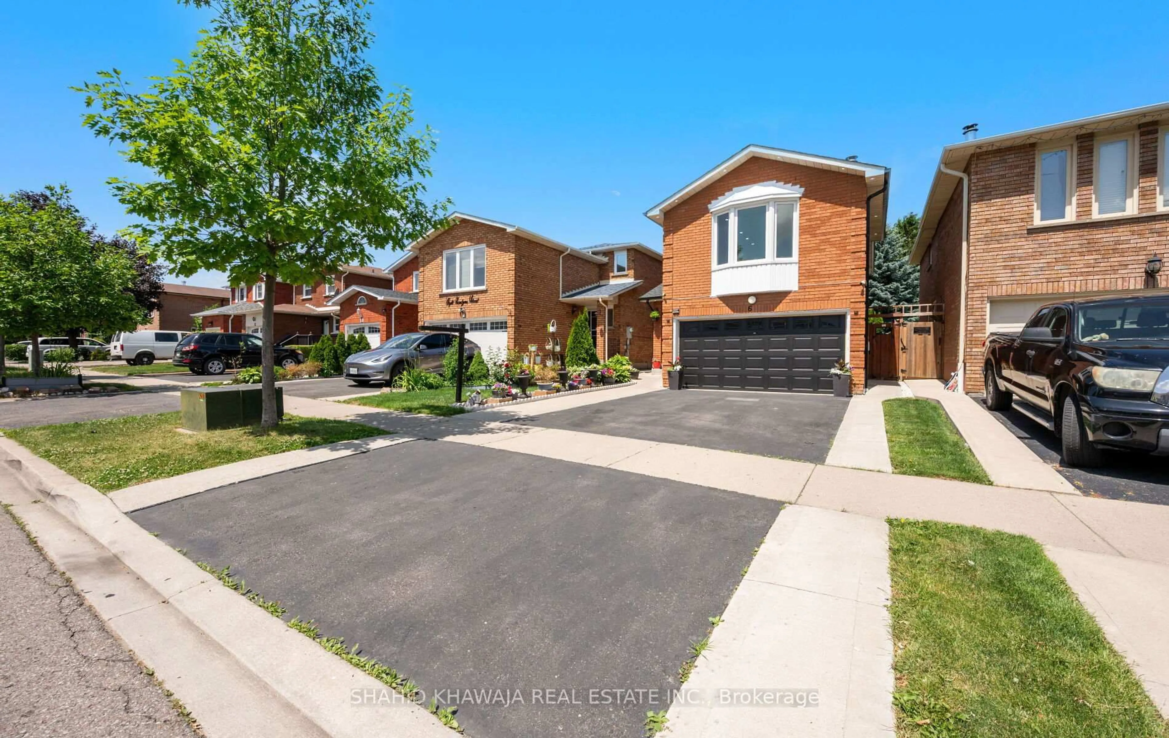 Home with brick exterior material, street for 6 Kintyre St, Brampton Ontario L6Z 2Y4