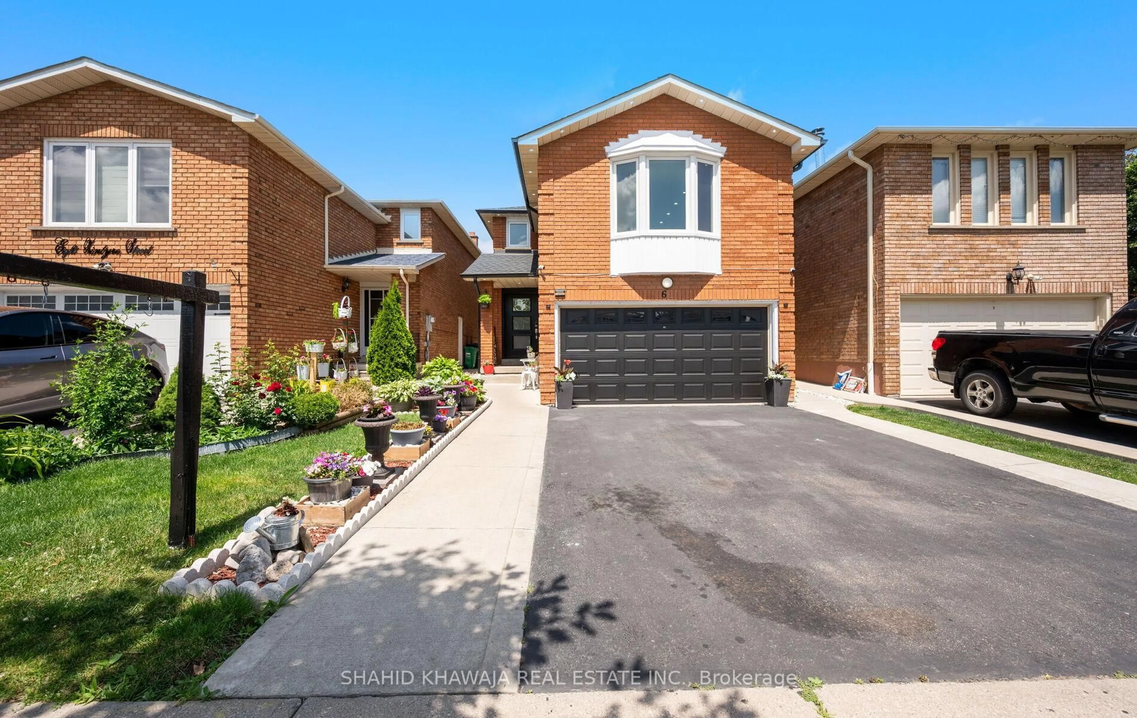 Home with brick exterior material, street for 6 Kintyre St, Brampton Ontario L6Z 2Y4