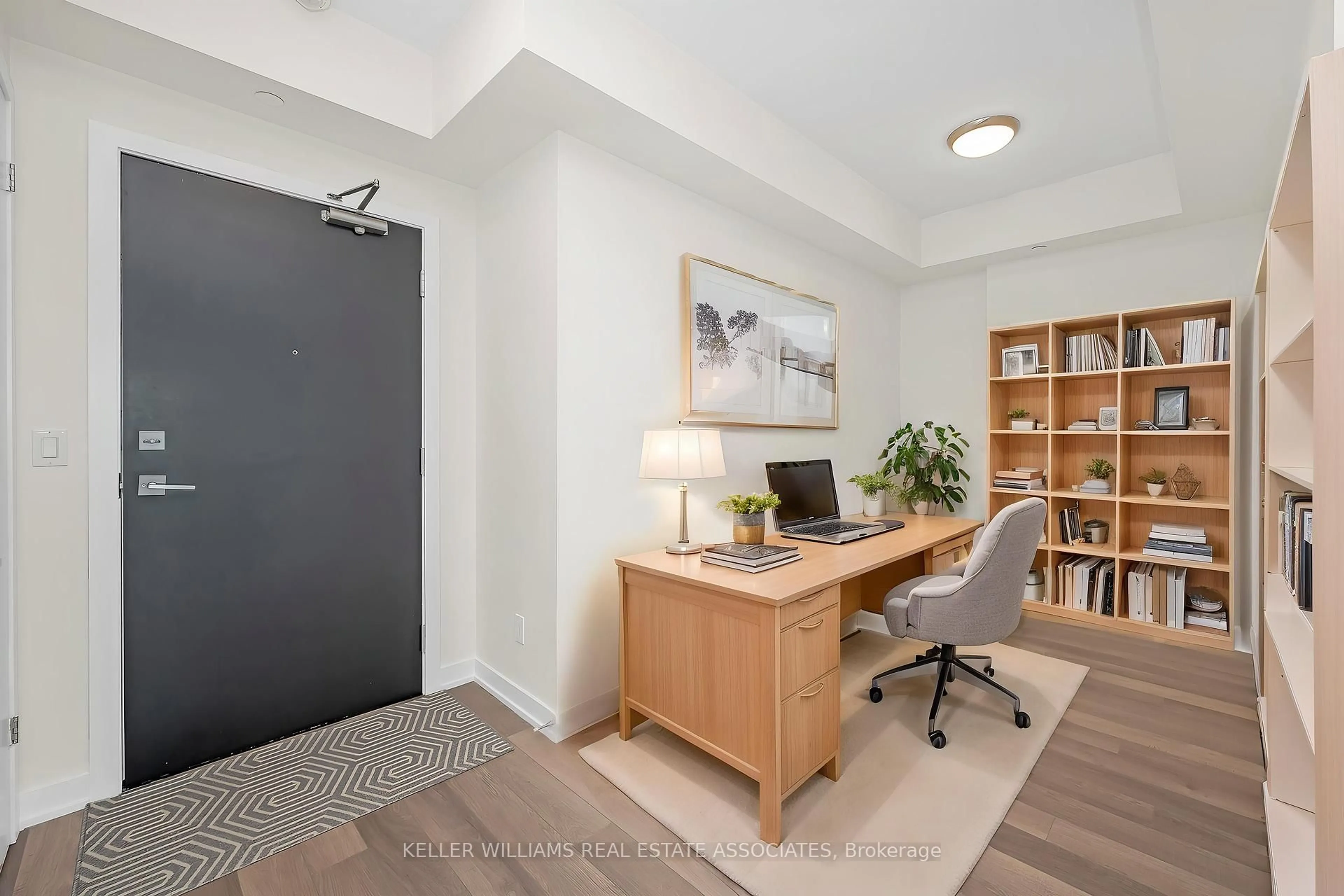 A pic of a room for 5240 Dundas St #B412, Burlington Ontario L7L 0J6